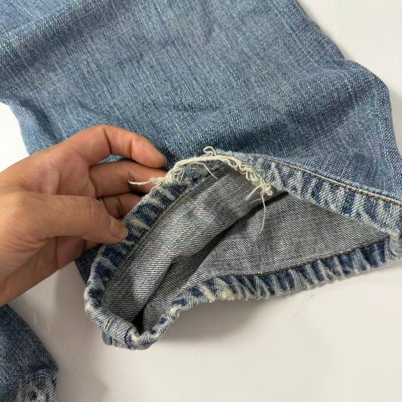 2000s Lee Distressed Blue Denim Jeans — photo 2 of 6