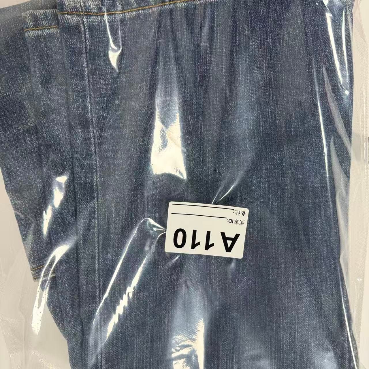2000s Levi Strauss & Co. 501 Original Fit Jeans — photo 6 of 6