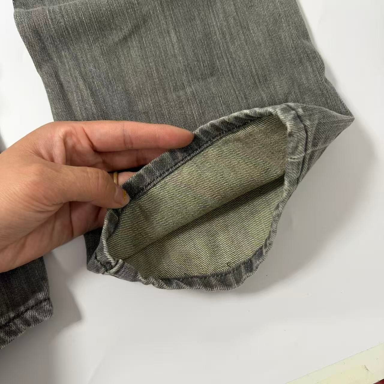 2000s Levi Strauss & Co. 501 Original Fit Jeans — photo 2 of 7