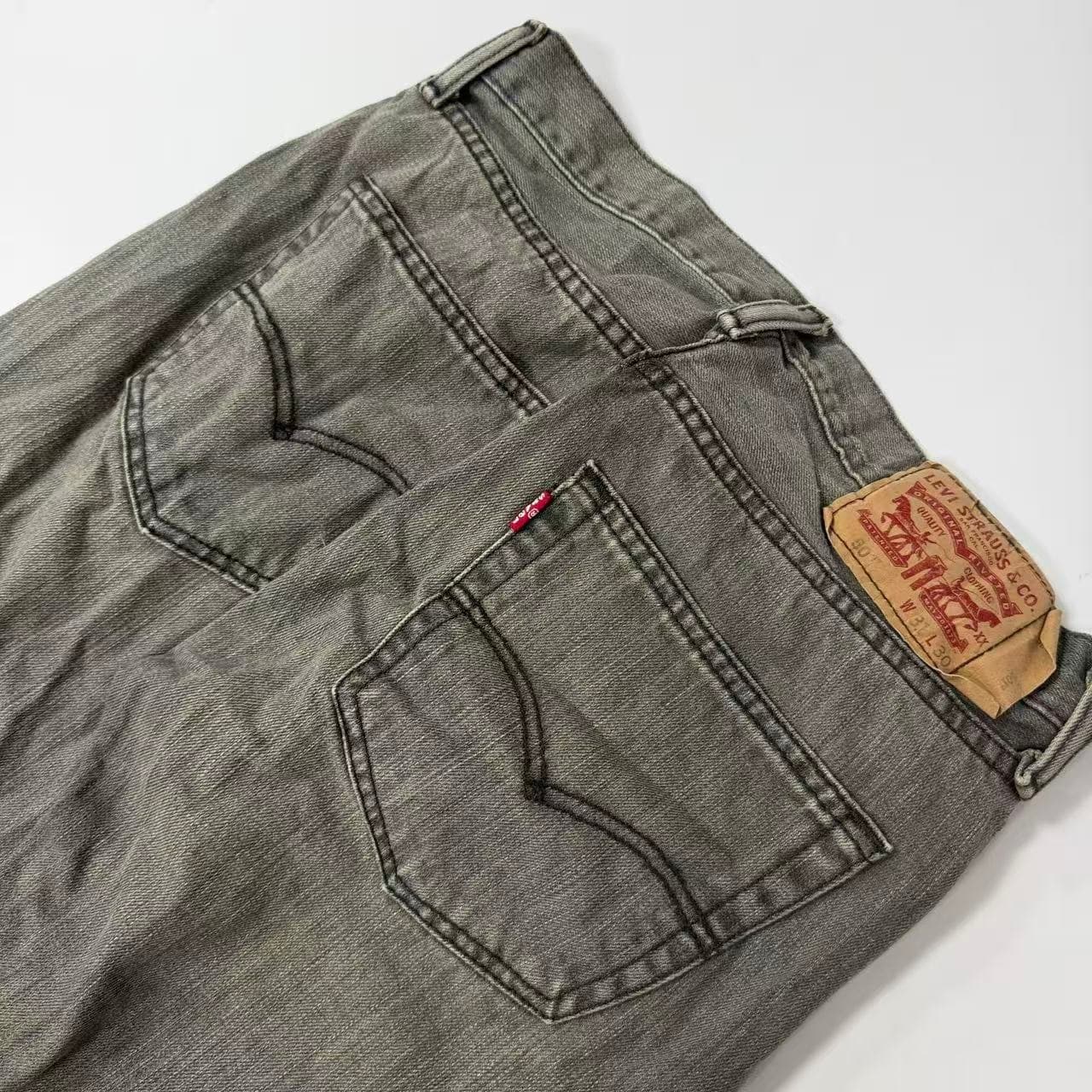 2000s Levi Strauss & Co. 501 Original Fit Jeans — photo 3 of 7