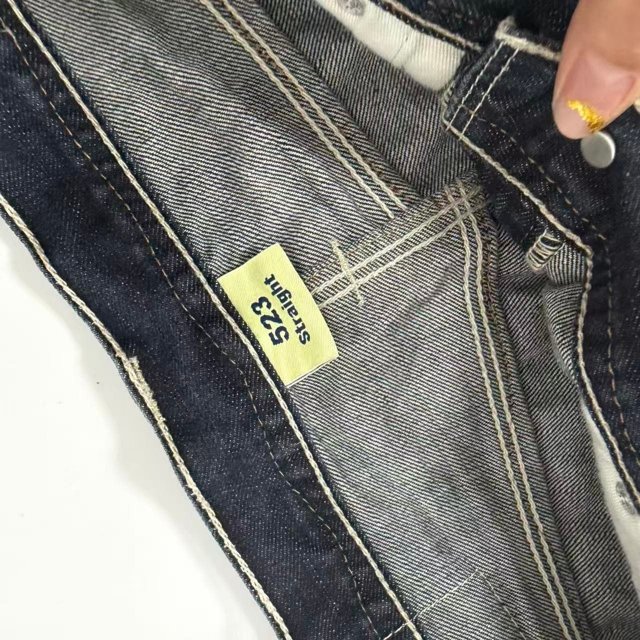 2000s Levi Strauss & Co. 523 Straight Jeans — photo 2 of 7