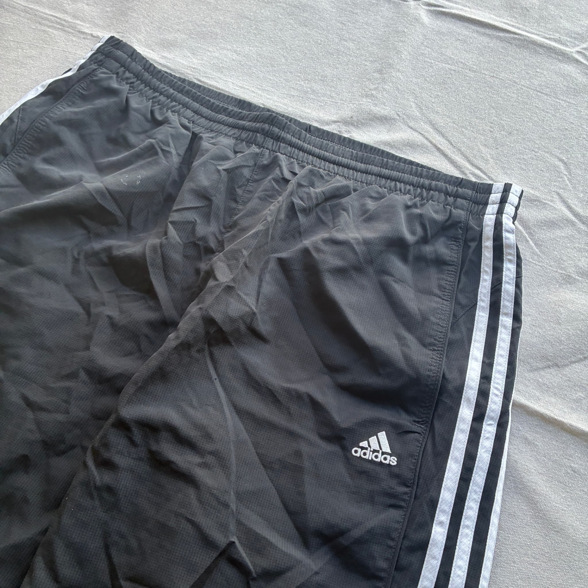 Adidas Men's Black 3-Stripe Ripstop Track Shorts Baggy Vintage 2XL — photo 3 of 7