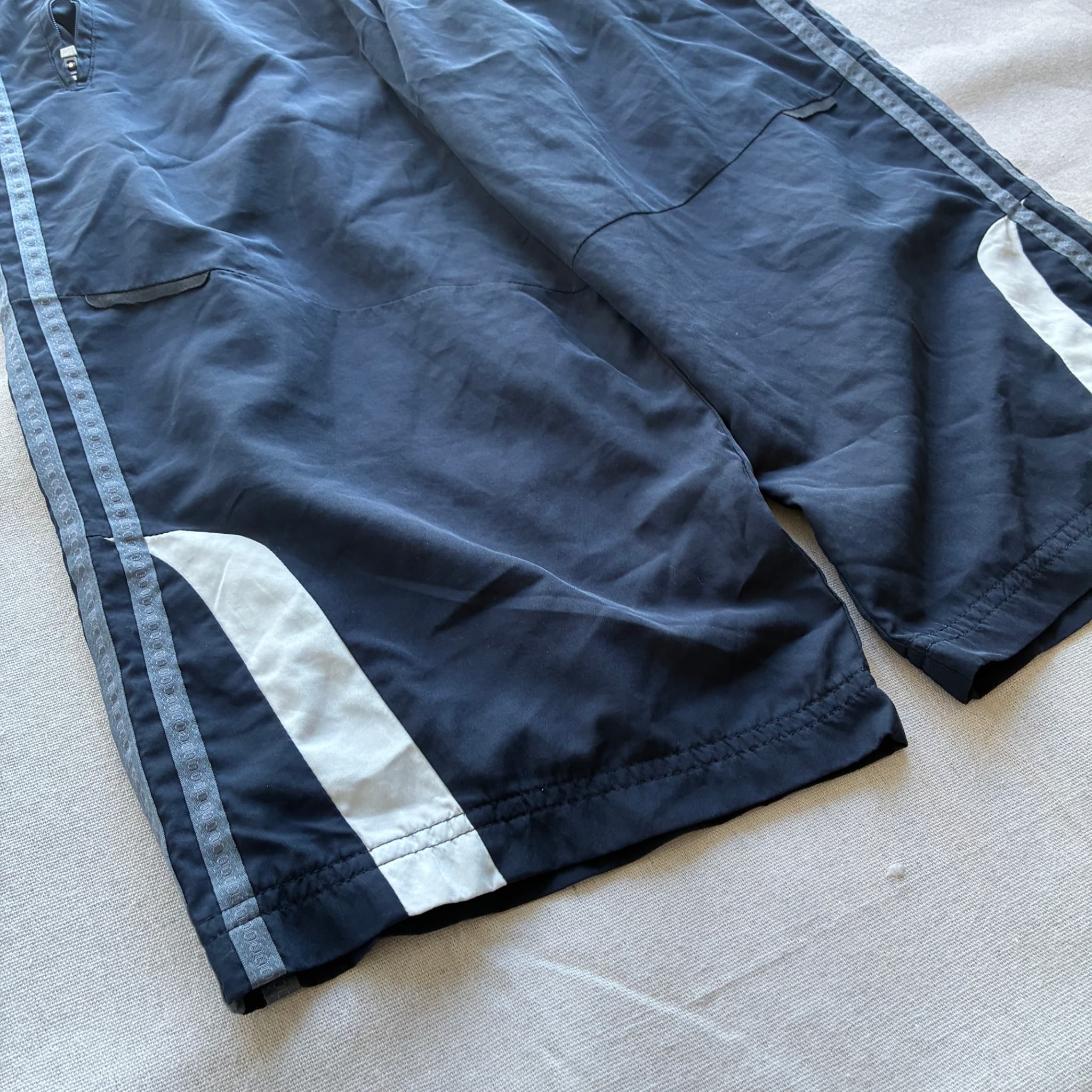 Adidas Men's Black Athletic Shorts L — photo 2 of 8