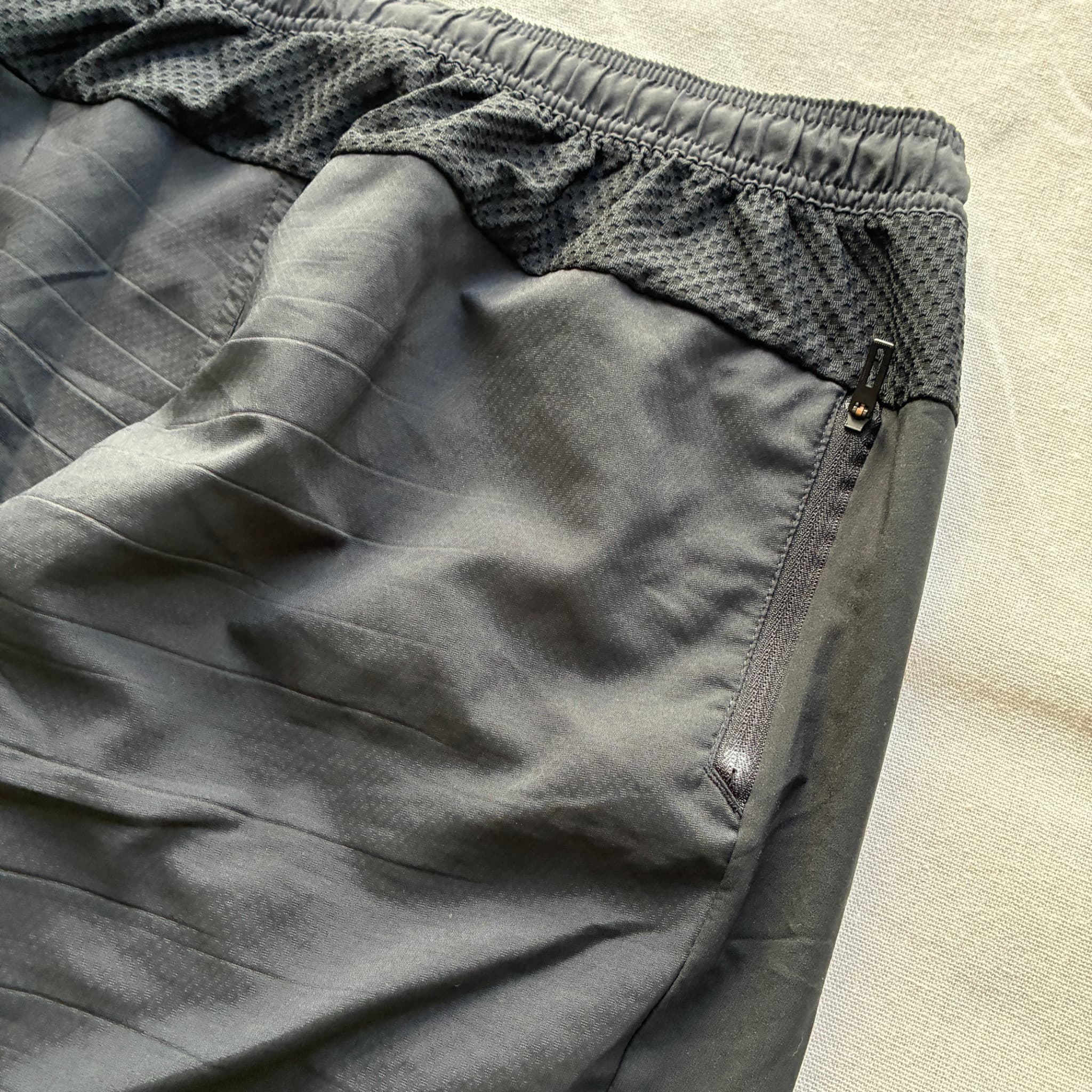 Adidas Men's Black Athletic Training Shorts Baggy Vintage 2000s Release — photo 6 of 7