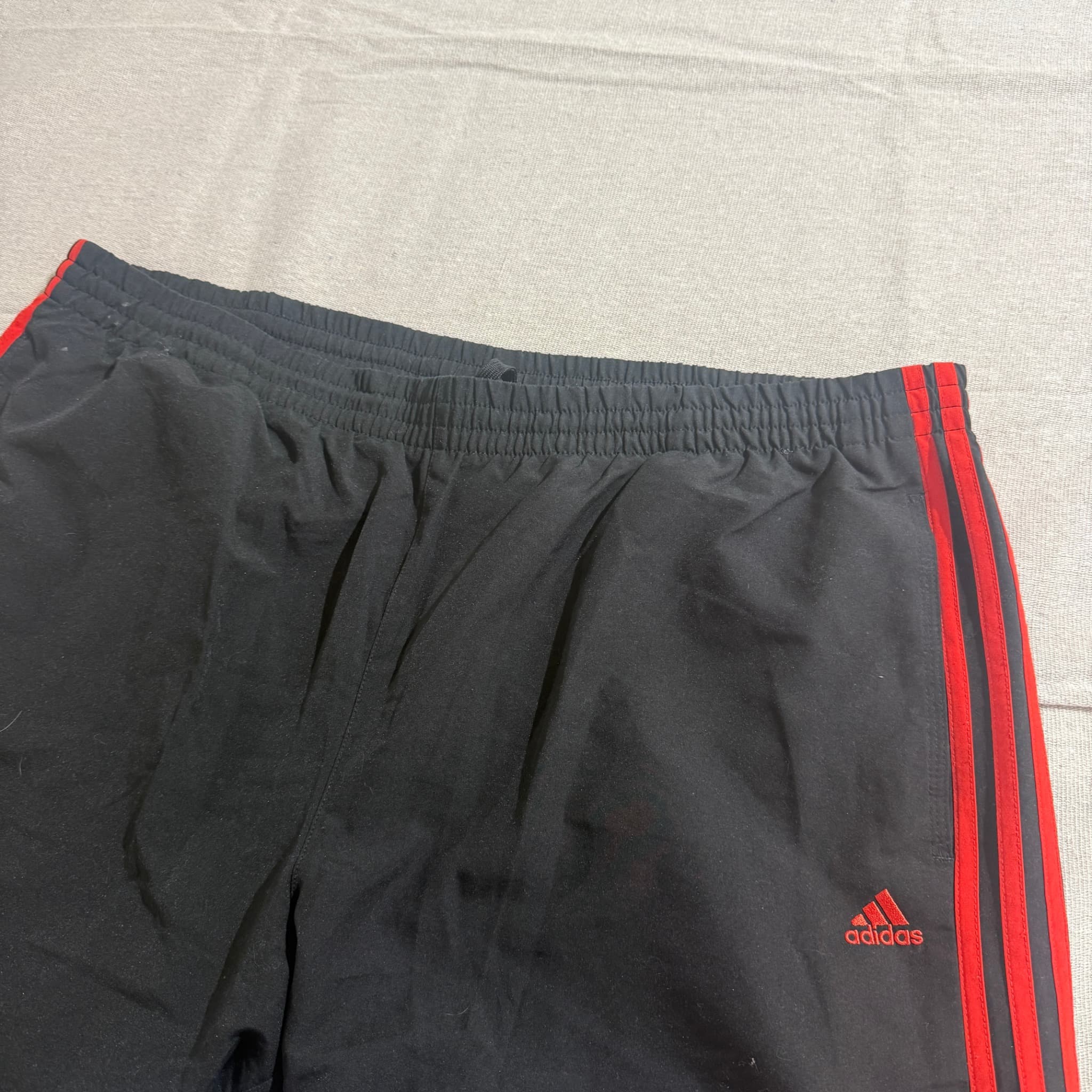 Adidas Men's Black Red Three-Stripe Track Shorts 2XL — photo 3 of 7