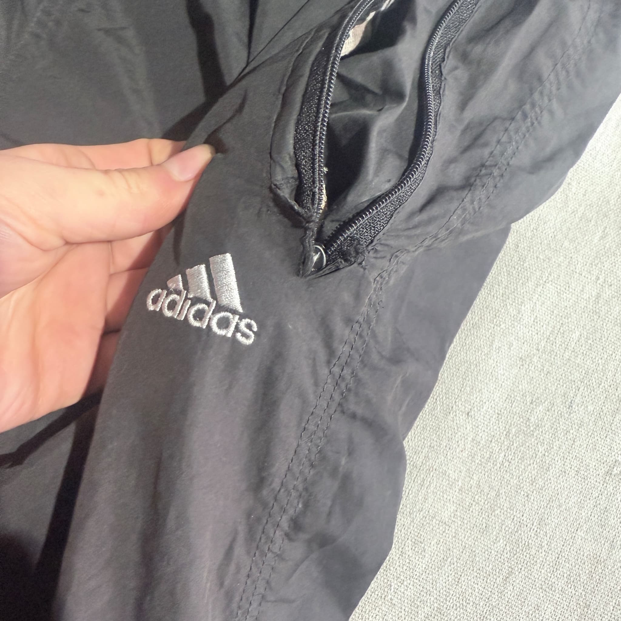 Adidas Men's Black Three-Stripe Athletic Shorts Size L — photo 3 of 8