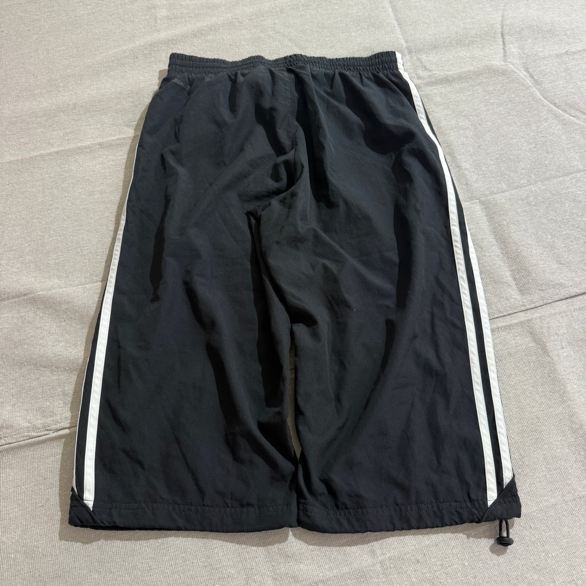 Adidas Men's Black Three-Stripe Athletic Shorts Size S — photo 5 of 6