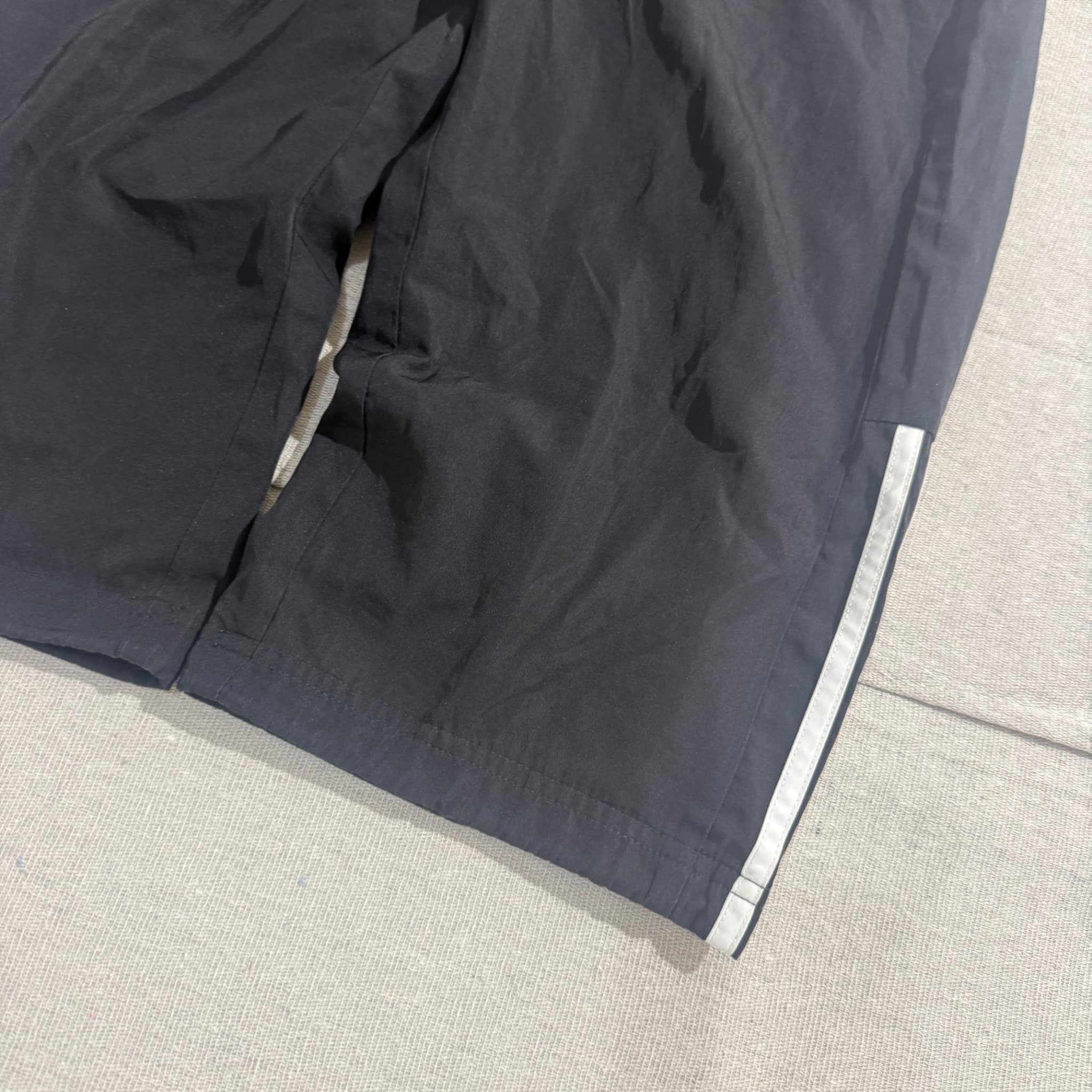 Adidas Men's Black Three-Stripe Track Pants Size S — photo 2 of 7