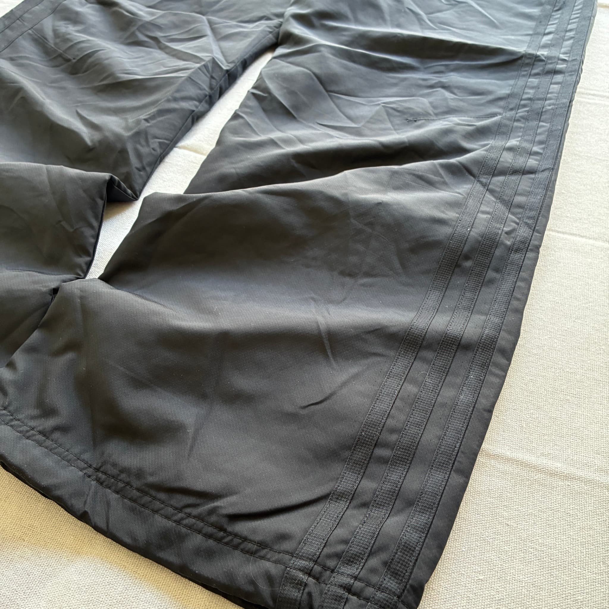 Adidas Men's Black Three-Stripe Windbreaker Track Pants Size L — photo 2 of 7