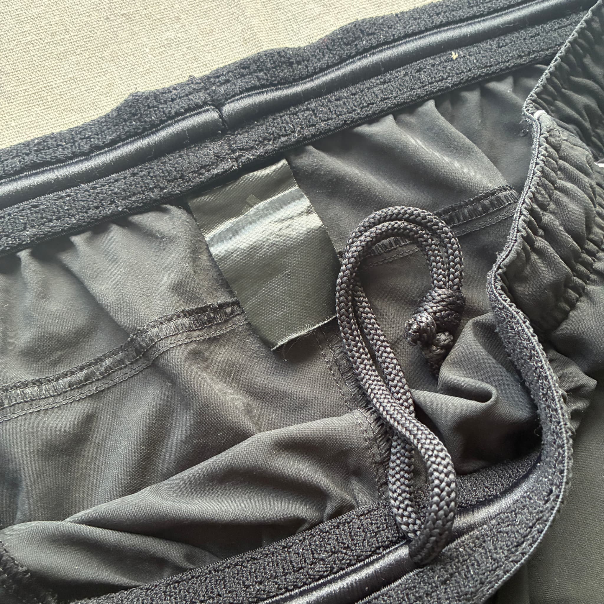 Adidas Men's Essentials Performance Woven Shorts Black Size 86 — photo 4 of 6