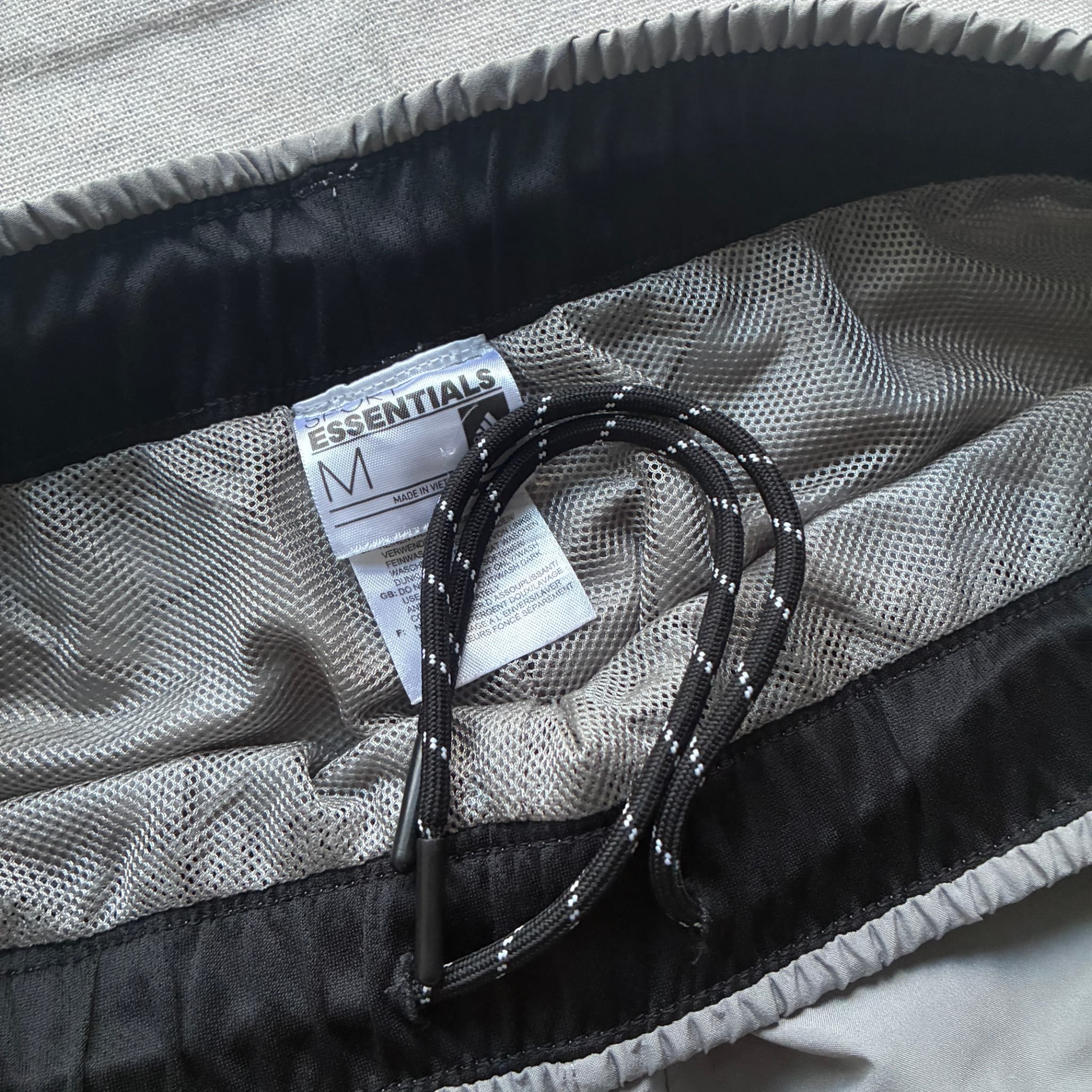Adidas Men's Grey 3-Stripe Performance Training Shorts Baggy Vintage 2000s M — photo 4 of 7