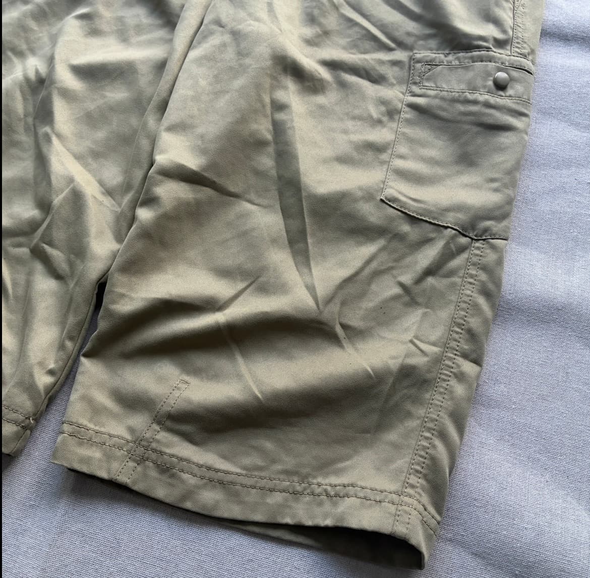 Adidas Men's Khaki Cargo Hiking Shorts Baggy Vintage 2000s Release Size M — photo 2 of 7