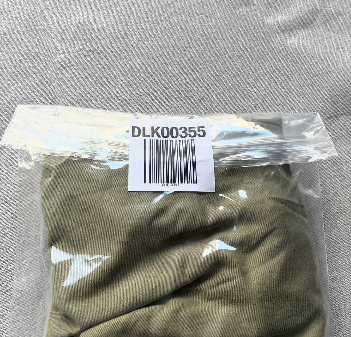 Adidas Men's Khaki Cargo Hiking Shorts Baggy Vintage 2000s Release Size M — photo 7 of 7