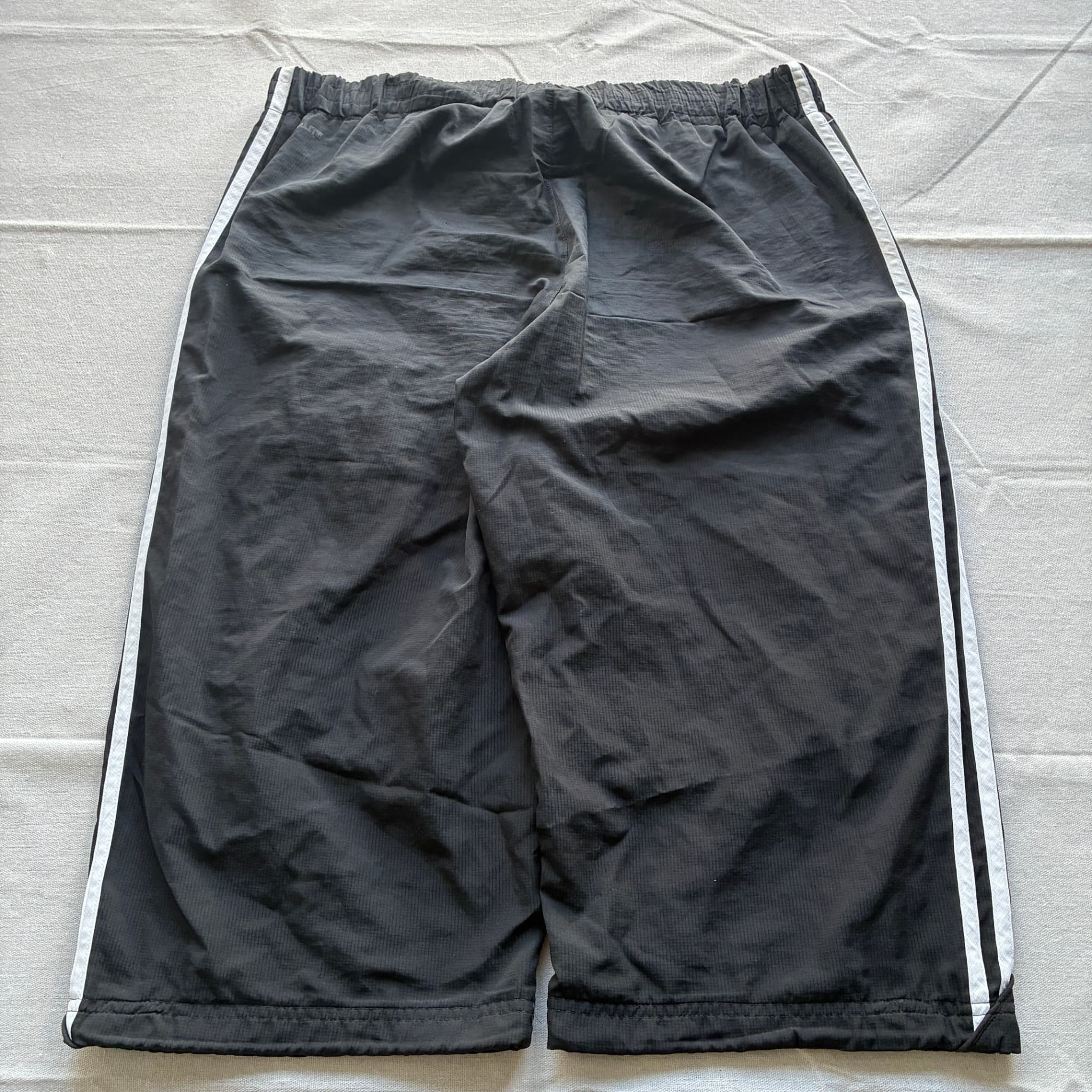 Adidas Men's Three-Stripe Ripstop Athletic Shorts Black XL — photo 5 of 6