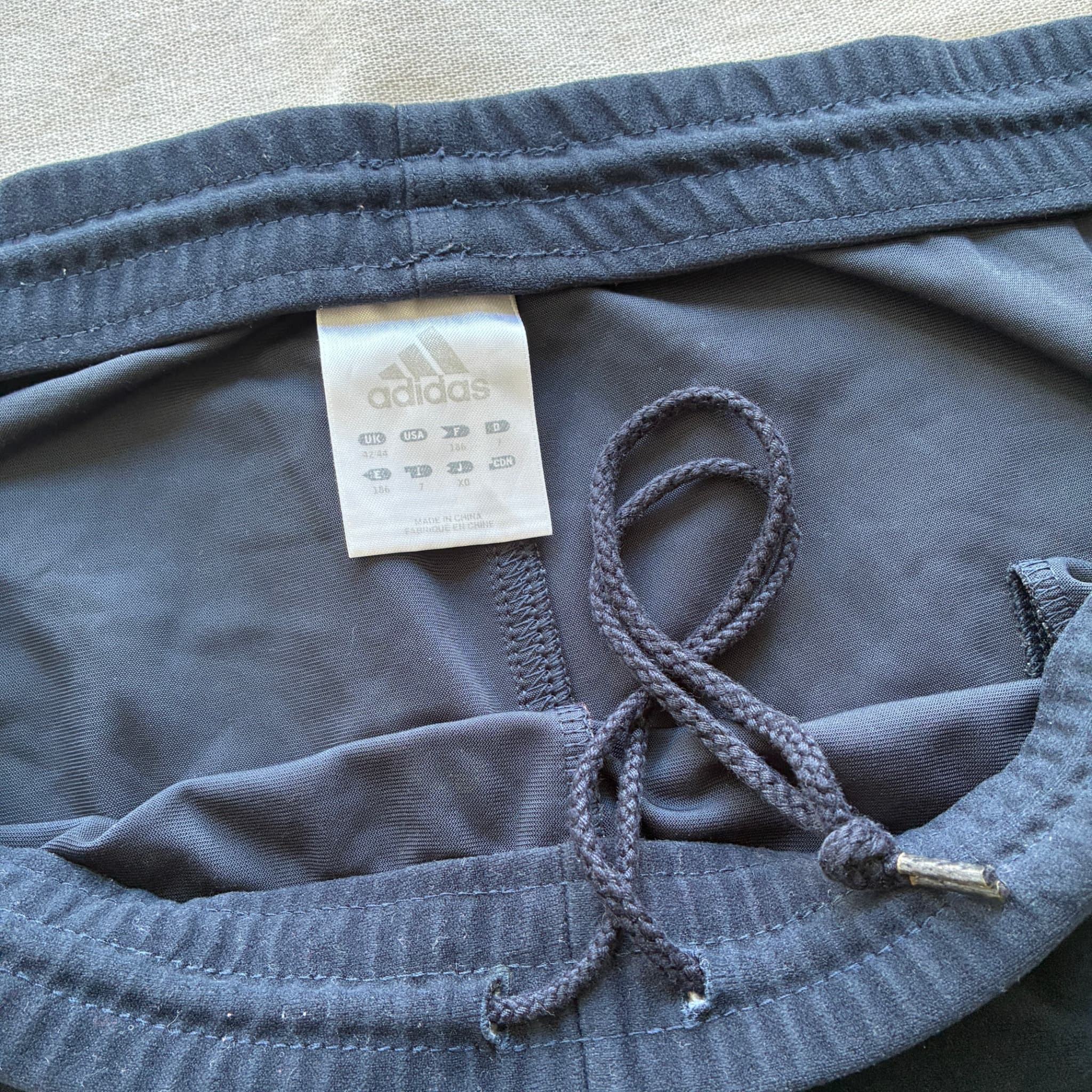 Adidas Originals Black Track Pants White Side Stripes Cuffed Ankles Size 7 — photo 4 of 7