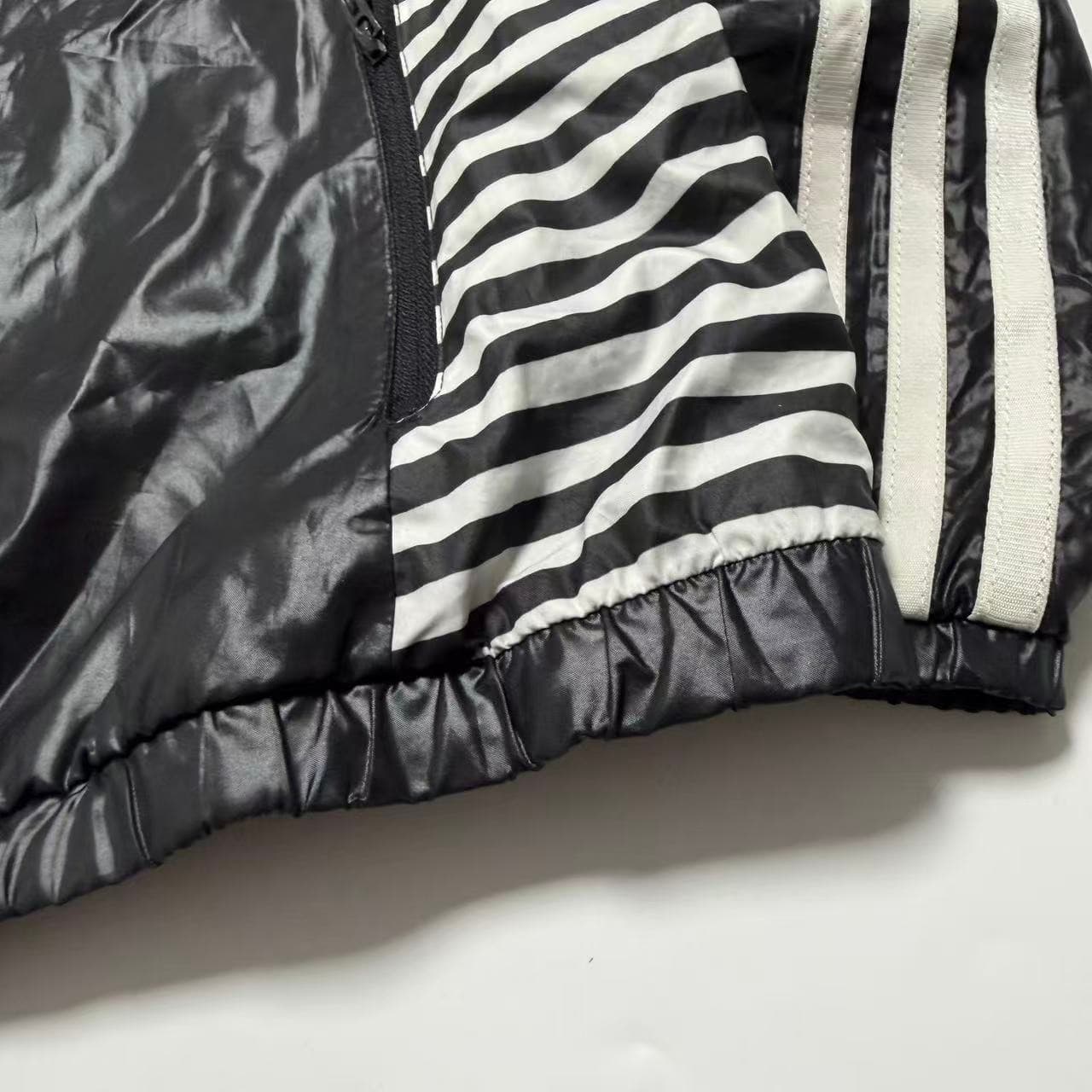 Adidas Originals Black & White Striped Windbreaker — photo 5 of 6