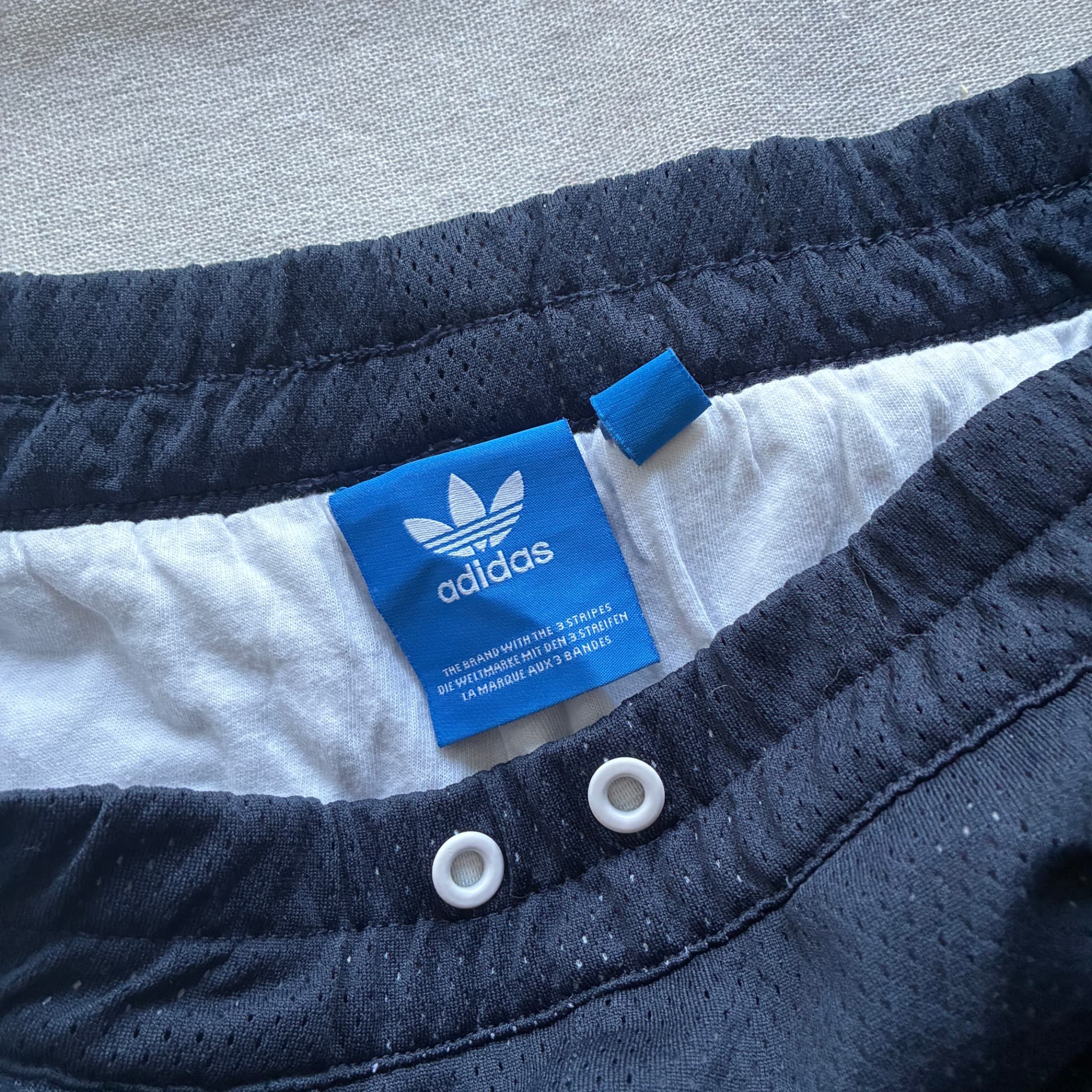 Adidas Originals Trefoil Mesh Basketball Shorts Black — photo 4 of 6