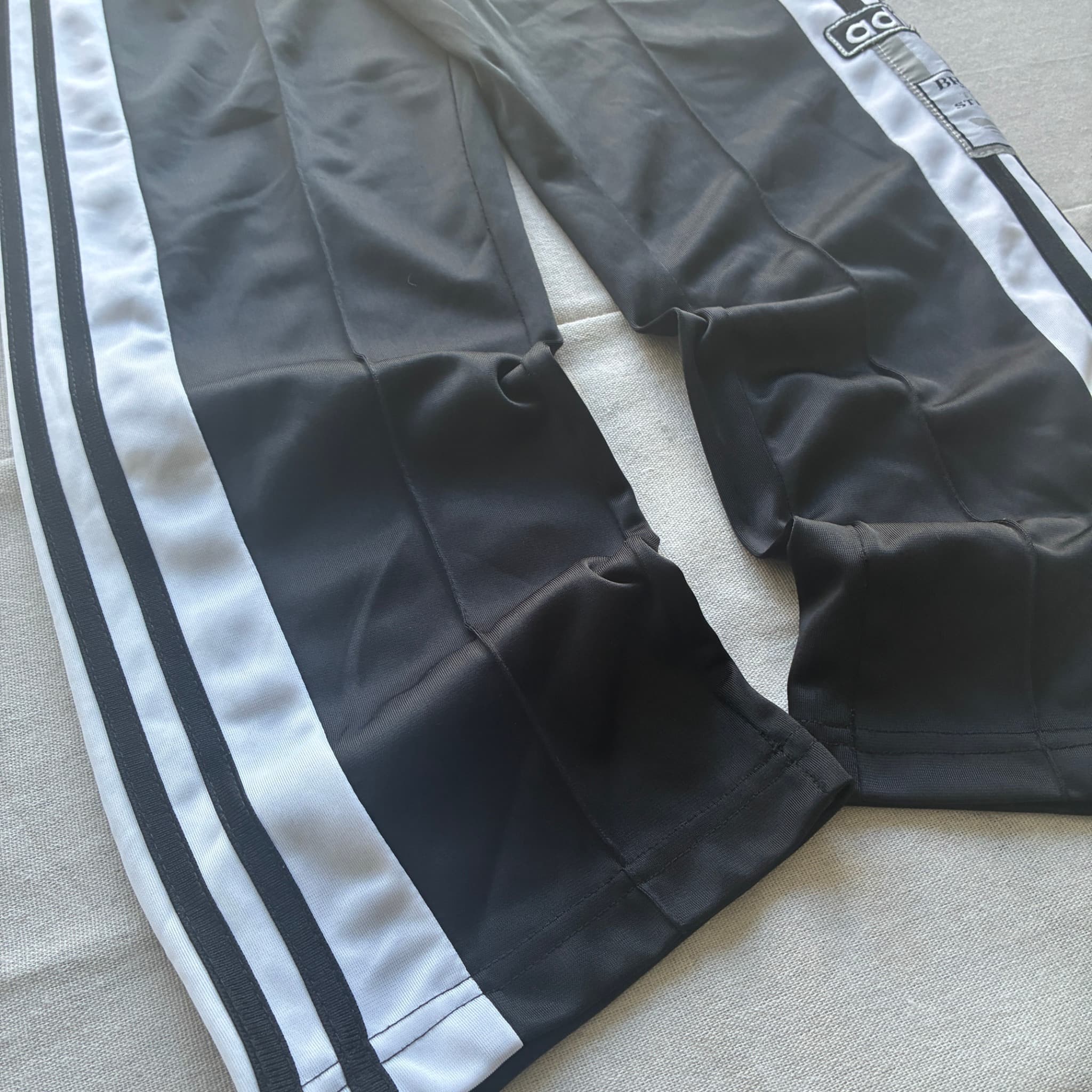Adidas Originals Vintage Style Track Pants Black M — photo 2 of 6