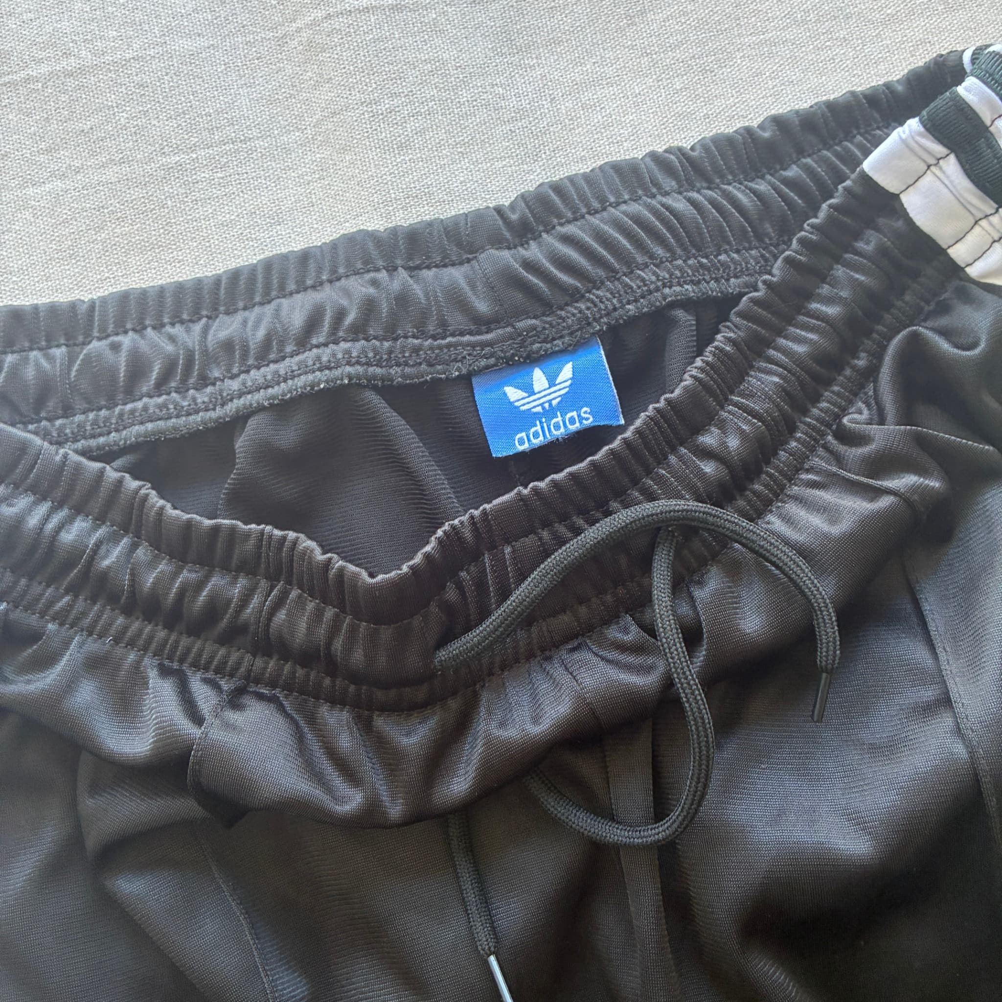 Adidas Originals Wide Leg Track Pants 2000s Release — photo 4 of 7