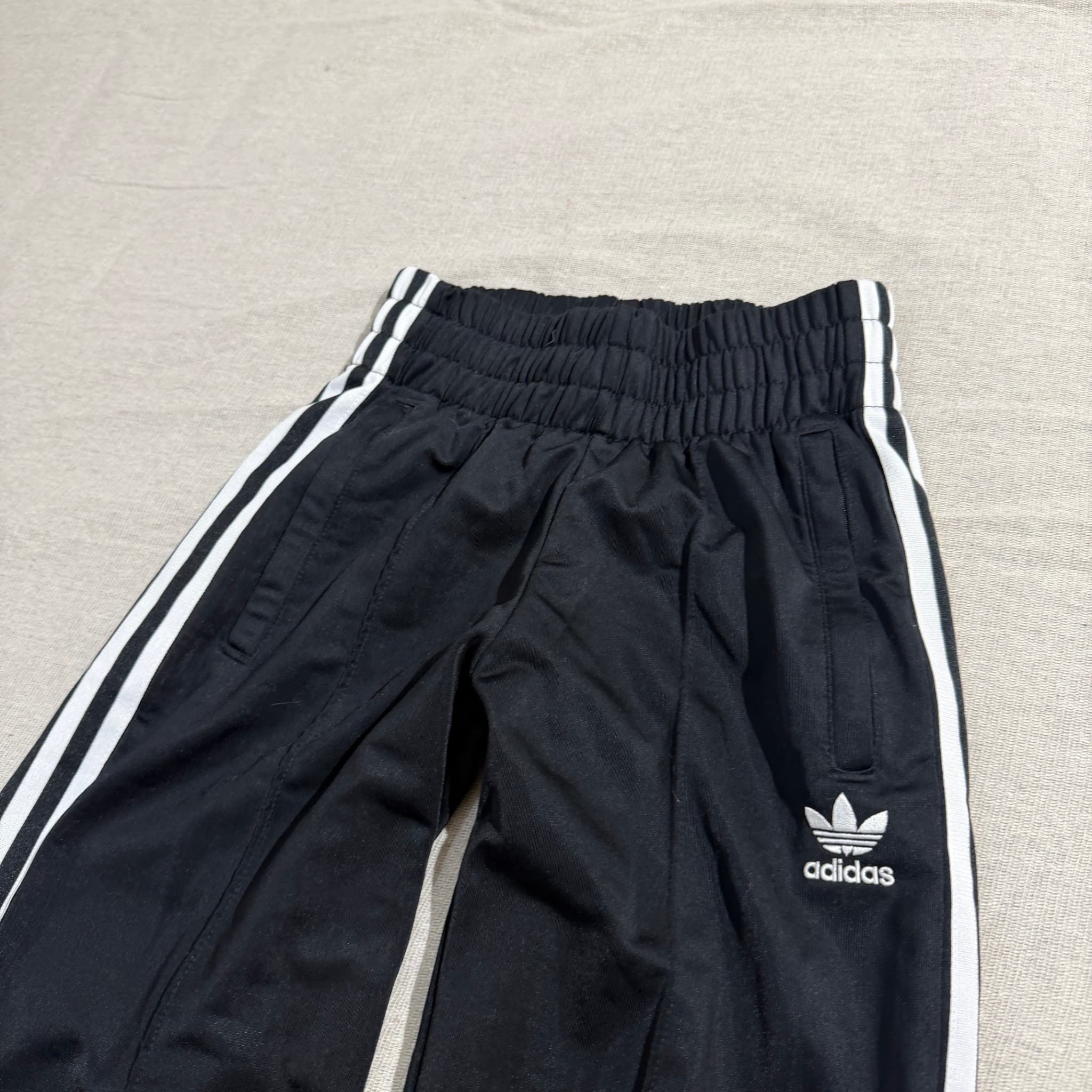 Adidas Originals Women's Wide Leg Track Pants Black With Heart Embroidery — photo 3 of 6