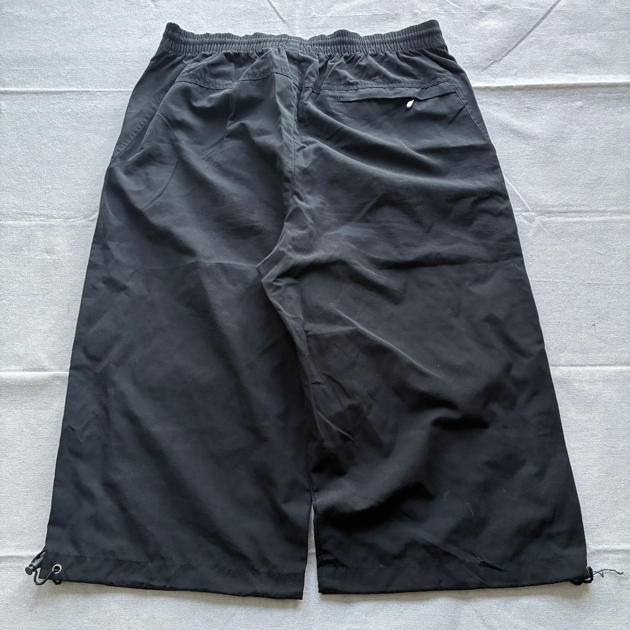 Adidas Sport Vintage Nylon Cargo Shorts Black Gold Size M — photo 5 of 7
