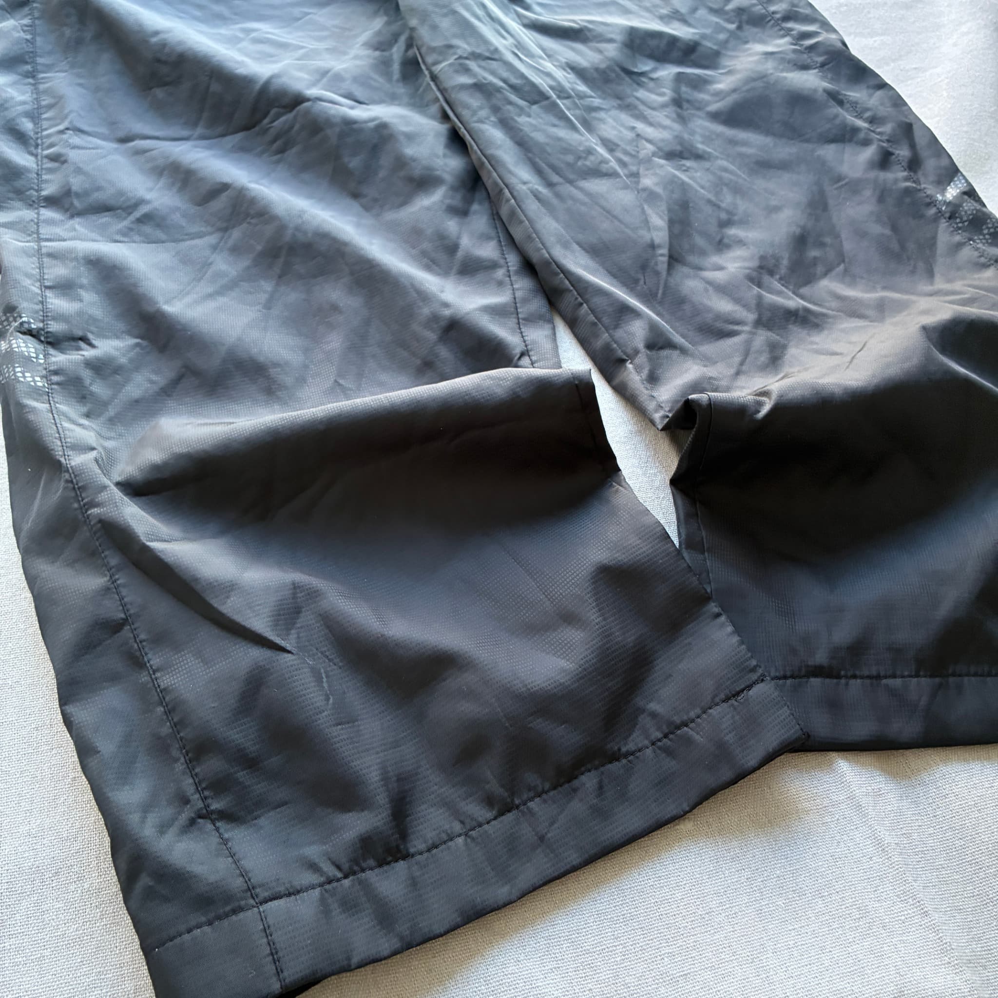 Adidas Vintage Nylon Track Pants Black Gold Logo Unisex — photo 2 of 6