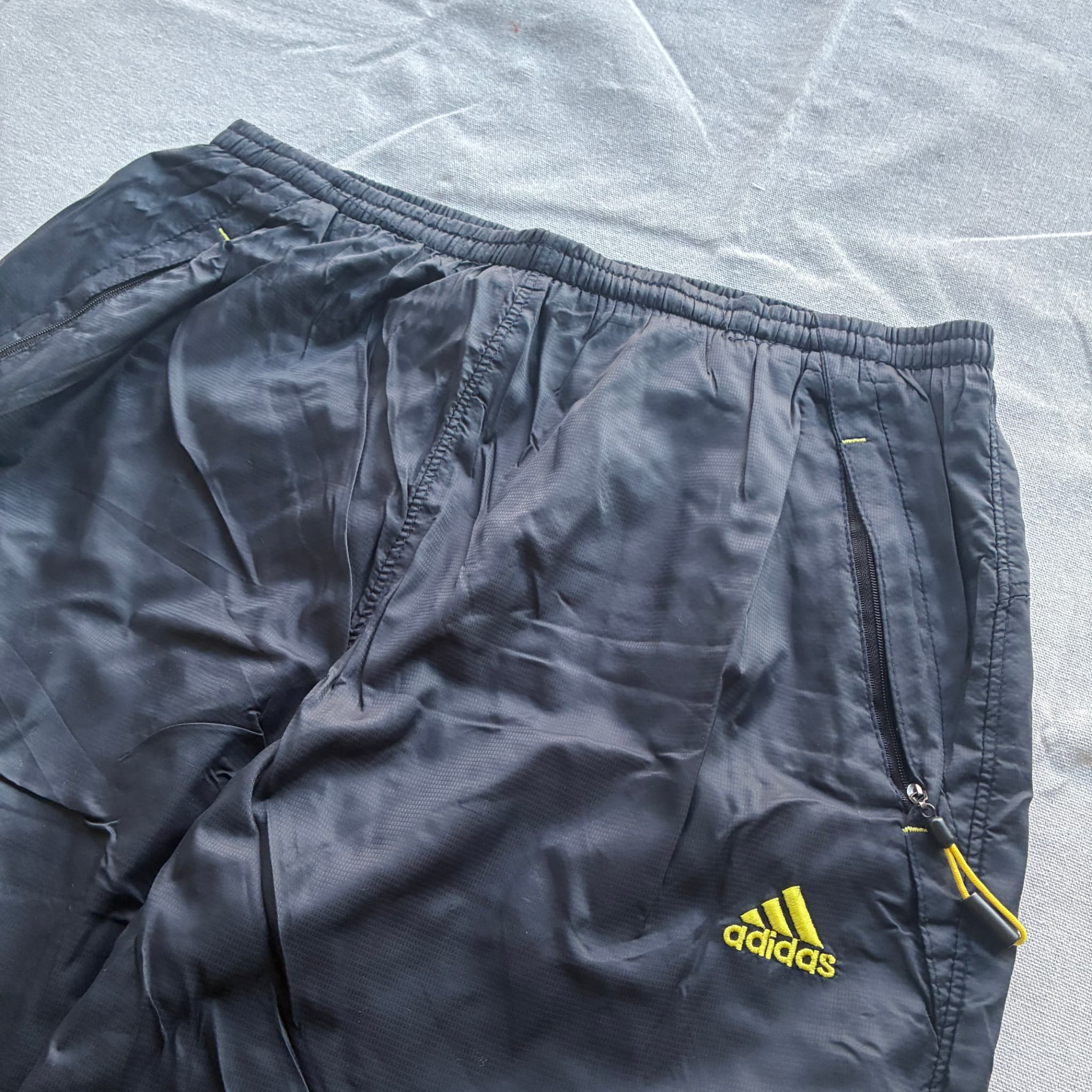Adidas Vintage Nylon Track Shorts Black Yellow Logo Detail Unisex — photo 3 of 7