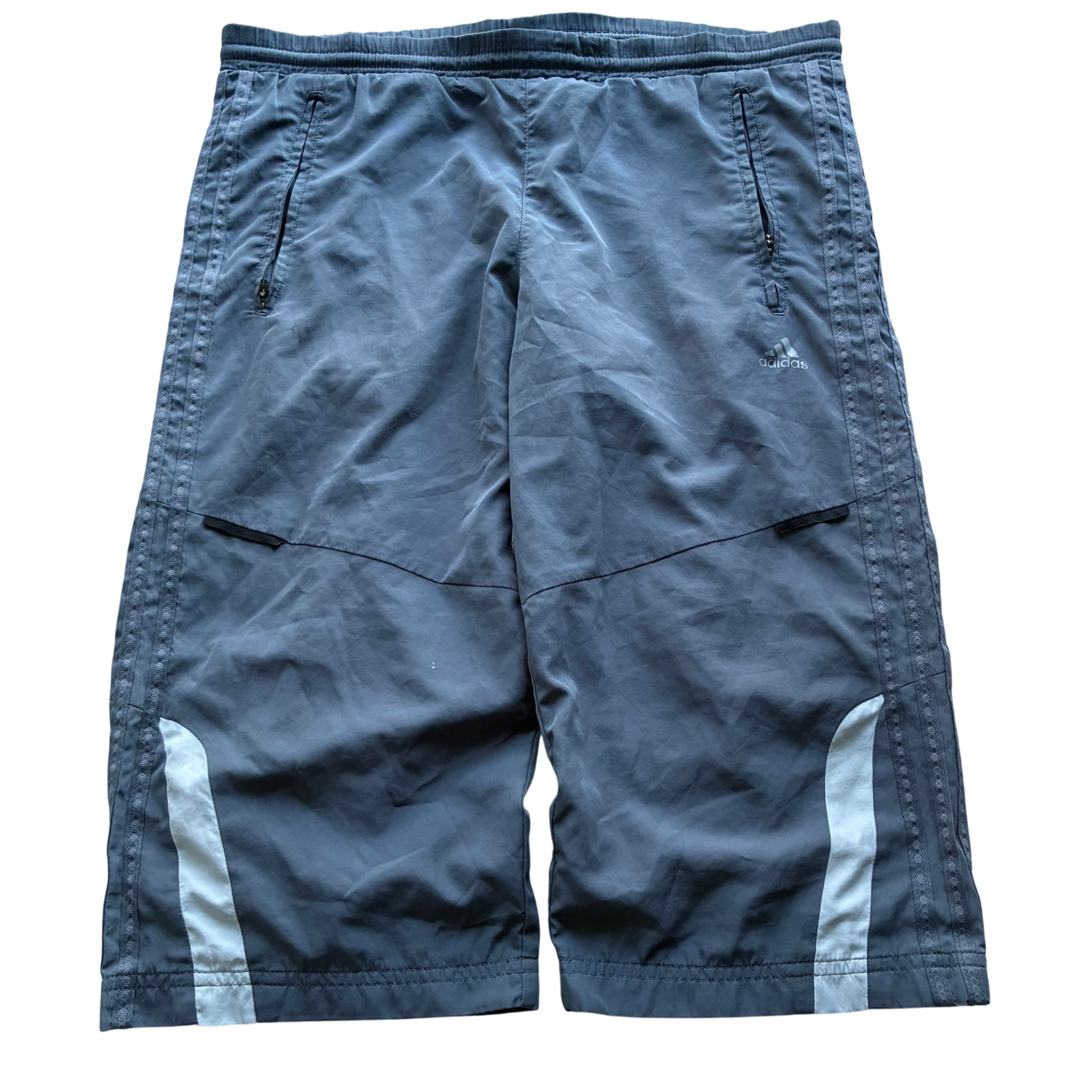 Adidas Vintage Performance Nylon Athletic Three-Quarter Shorts Grey Size M — photo 1 of 8