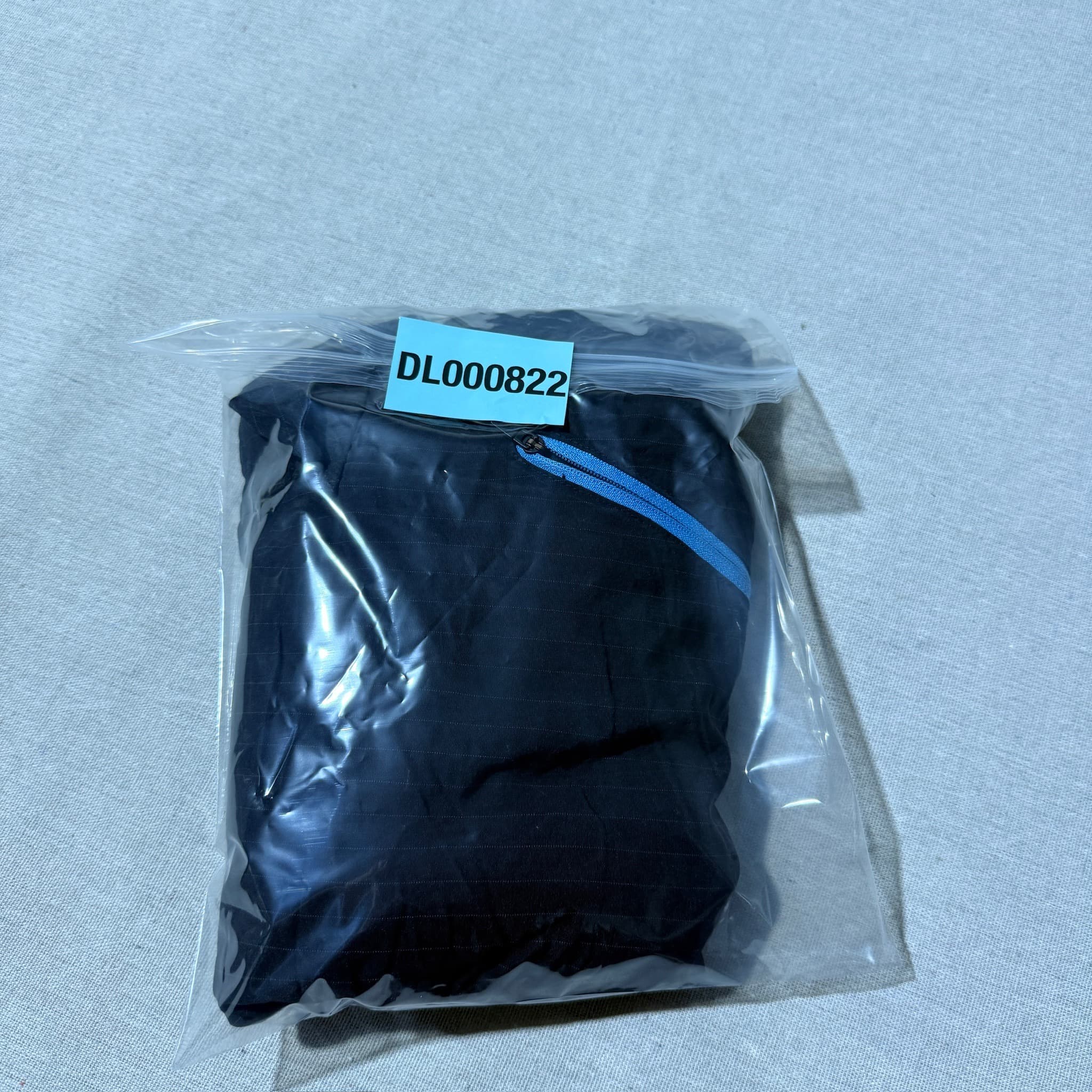 Adidas Vintage Pinstripe Cargo Shorts Black With Blue Zip Detail Size L — photo 6 of 6