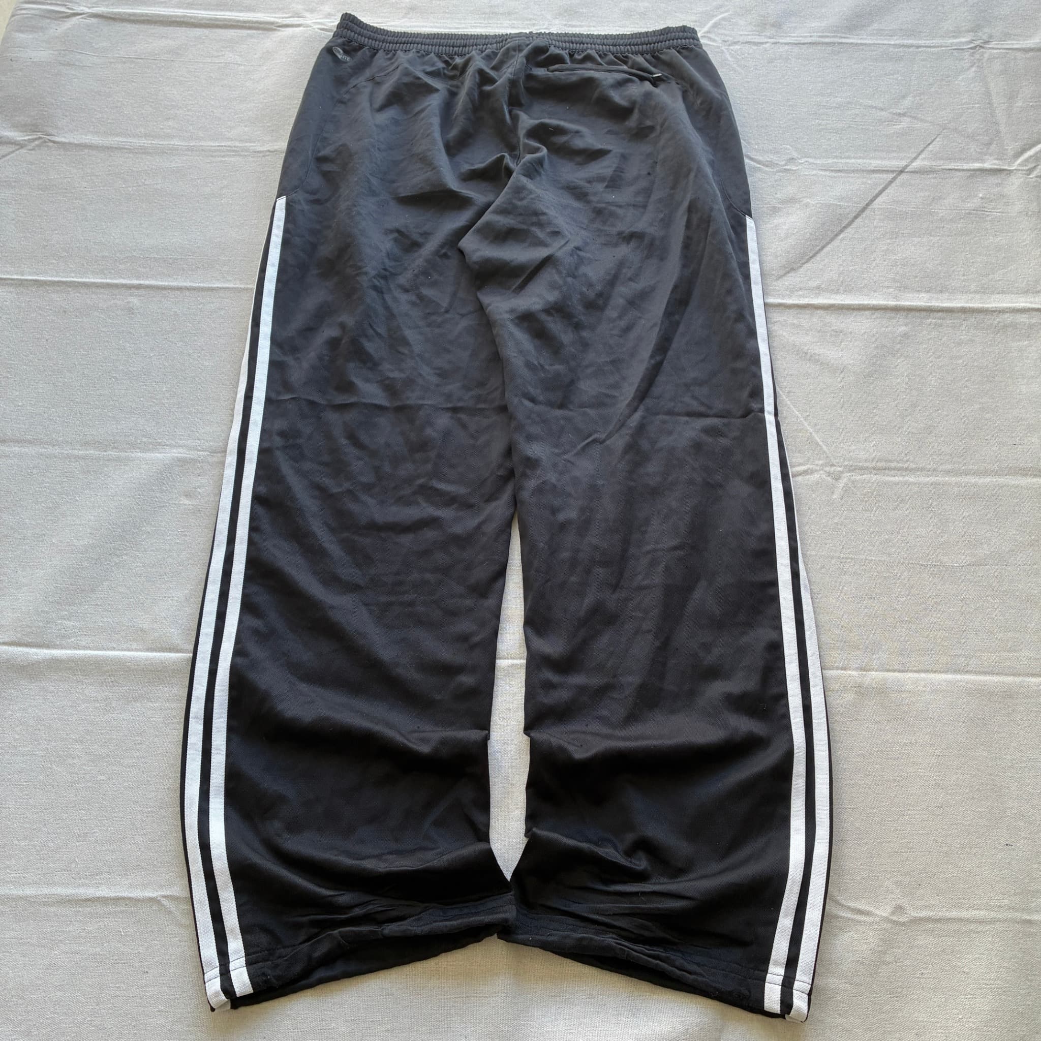 Adidas Vintage Three-Stripe Track Pants Black Baggy 2000s Release — photo 5 of 7