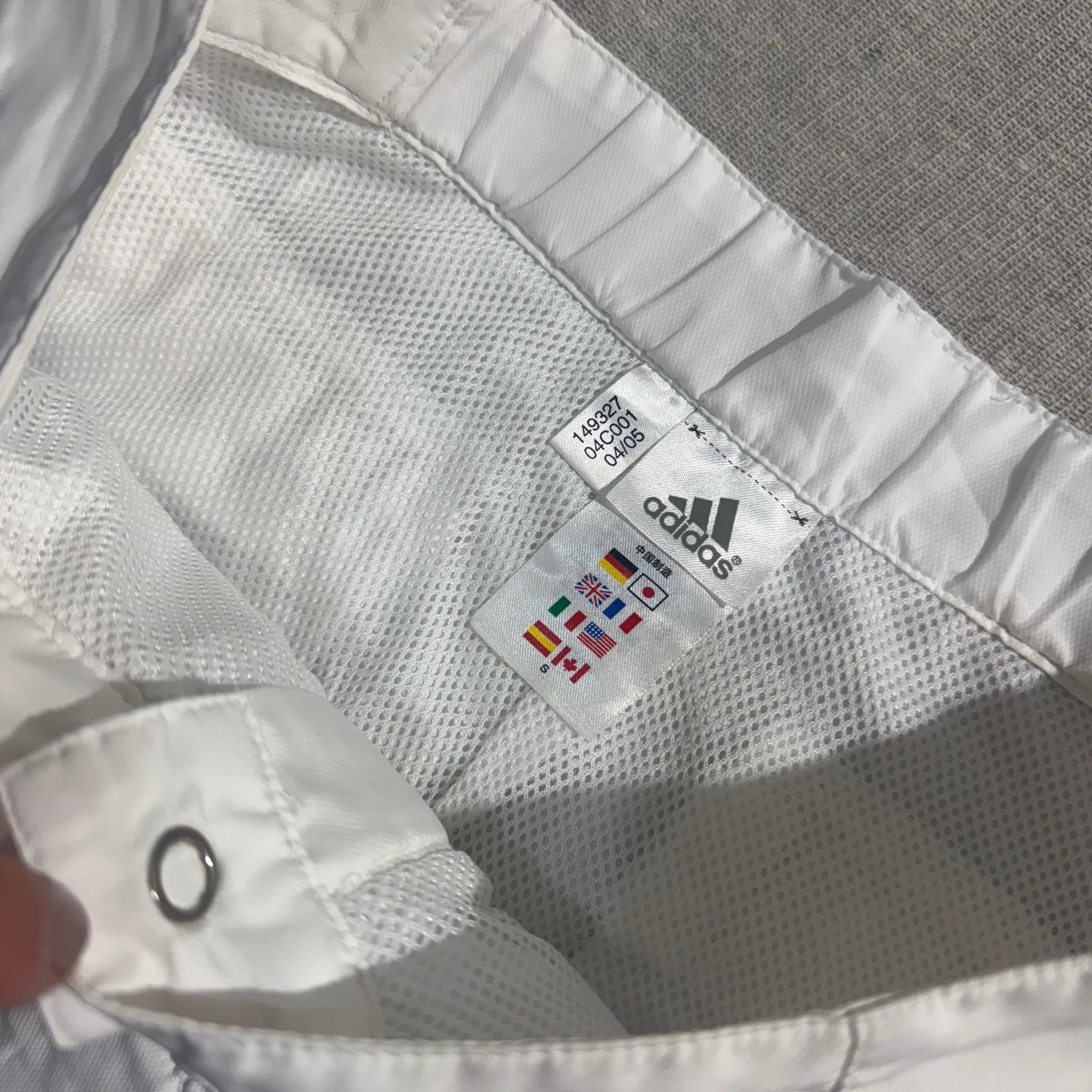 Adidas Vintage White and Black Three-Stripe Capri Pants — photo 4 of 6