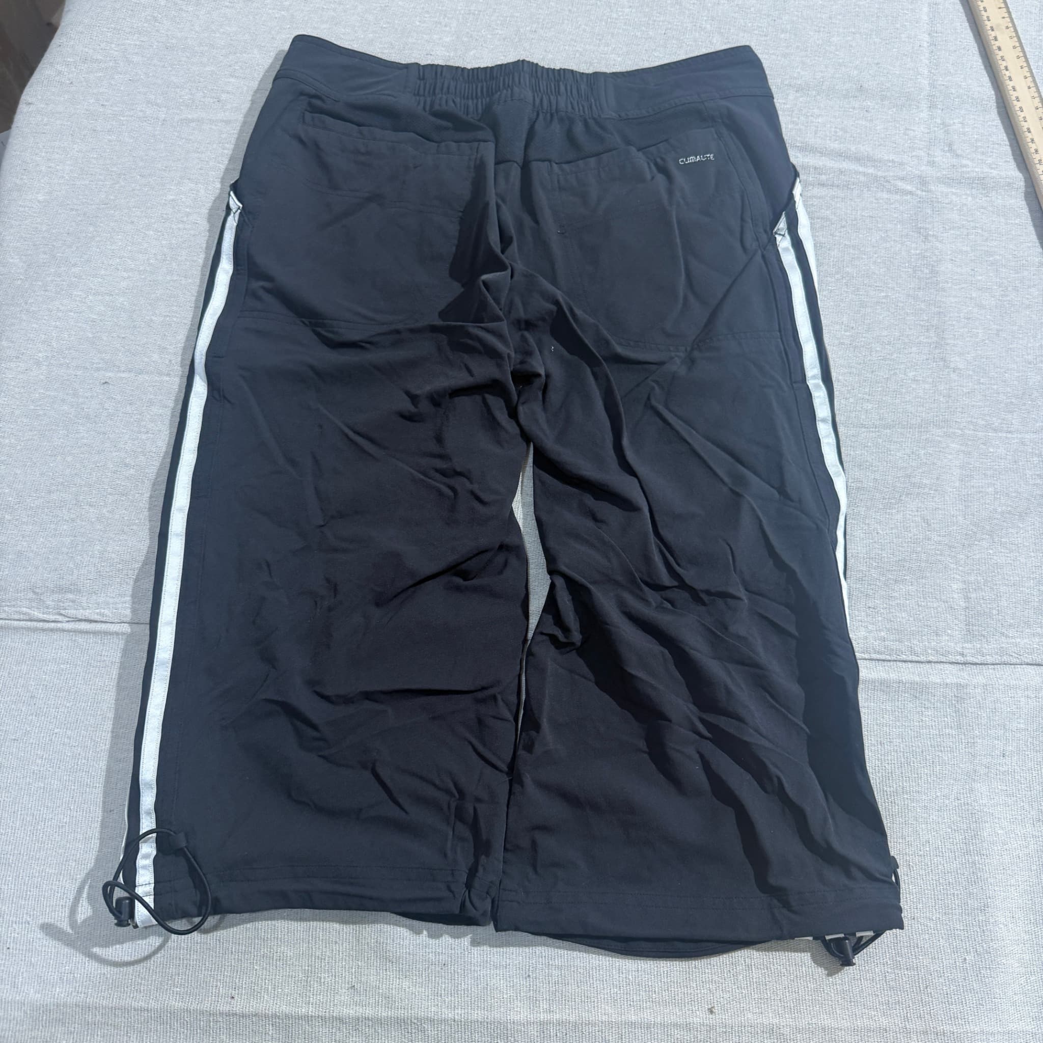 Adidas Women's Black 3-Stripe Athletic Capri Pants — photo 4 of 5