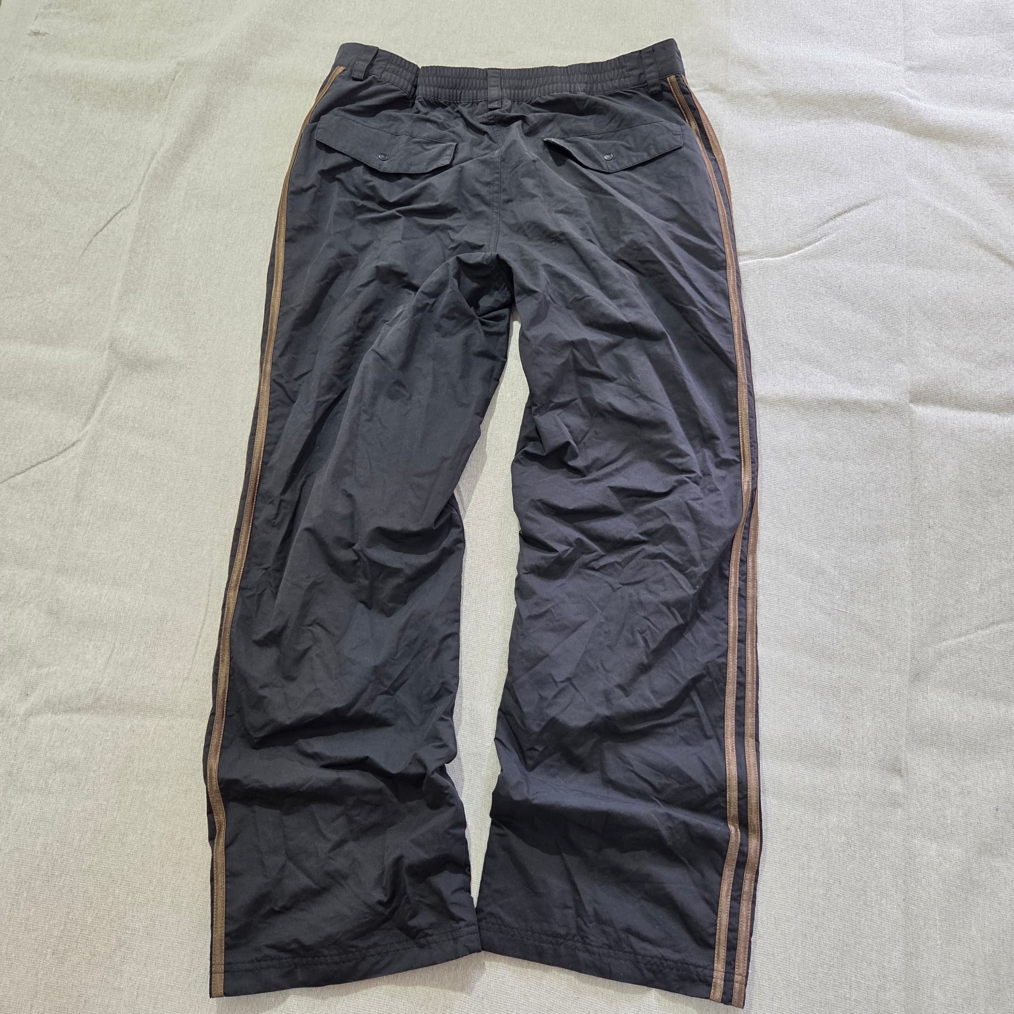 Adidas Women's Black Nylon Track Pants Brown Side Stripes Baggy Vintage XL — photo 5 of 6