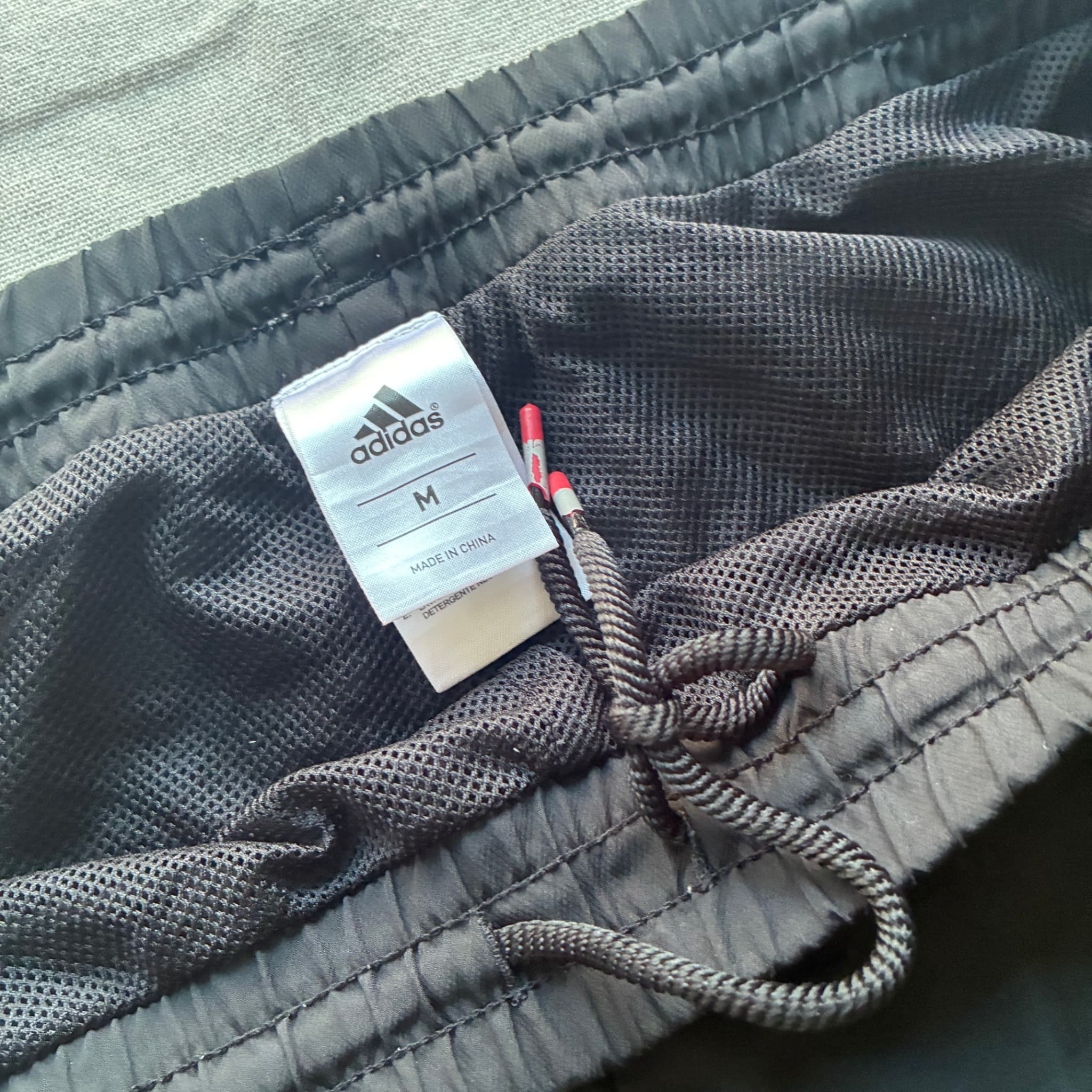 Adidas Women's Black & Pink Three-Stripe Athletic Capri Pants Size M — photo 4 of 8