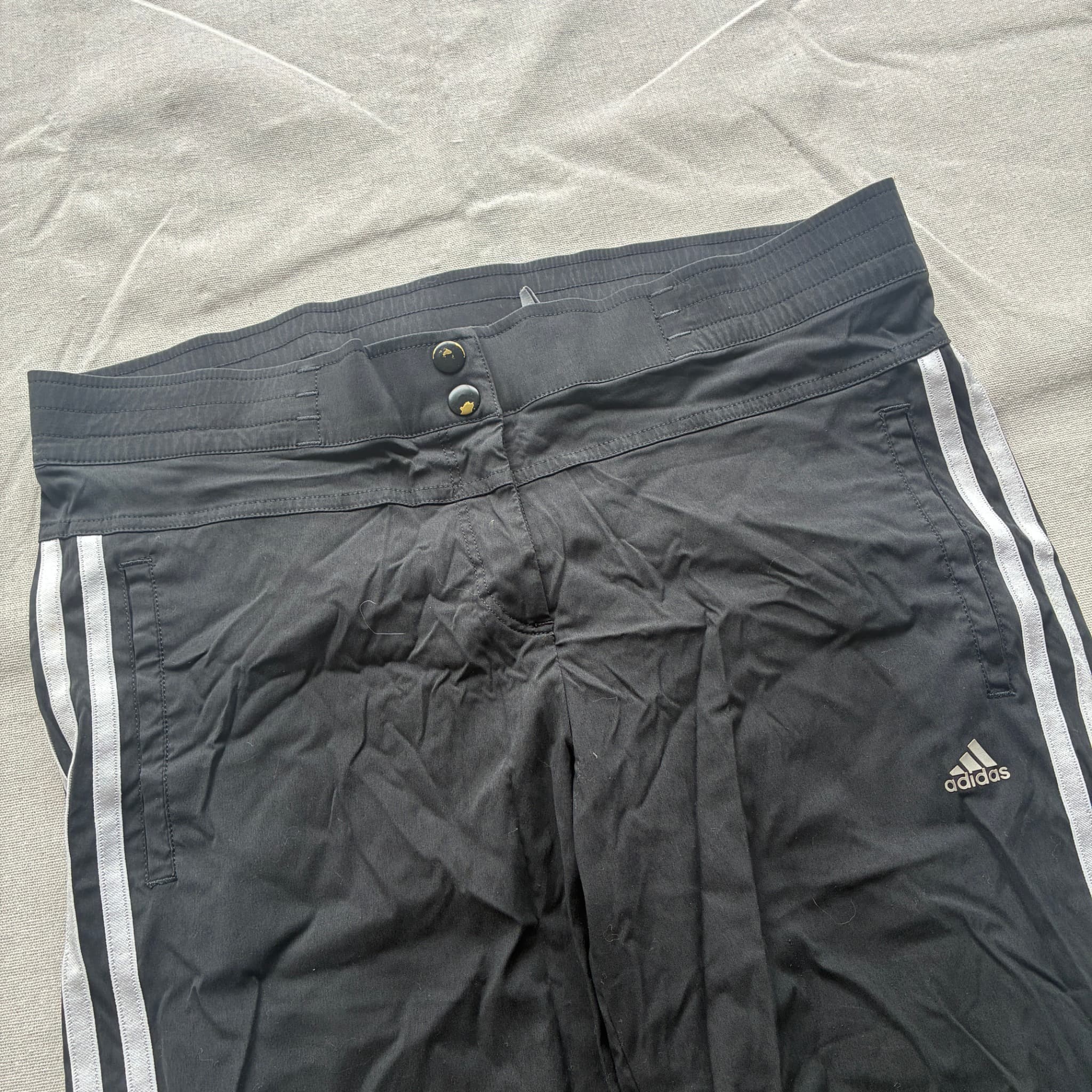 Adidas Women's Black Three-Stripe Athletic Capri Pants Size M — photo 3 of 6