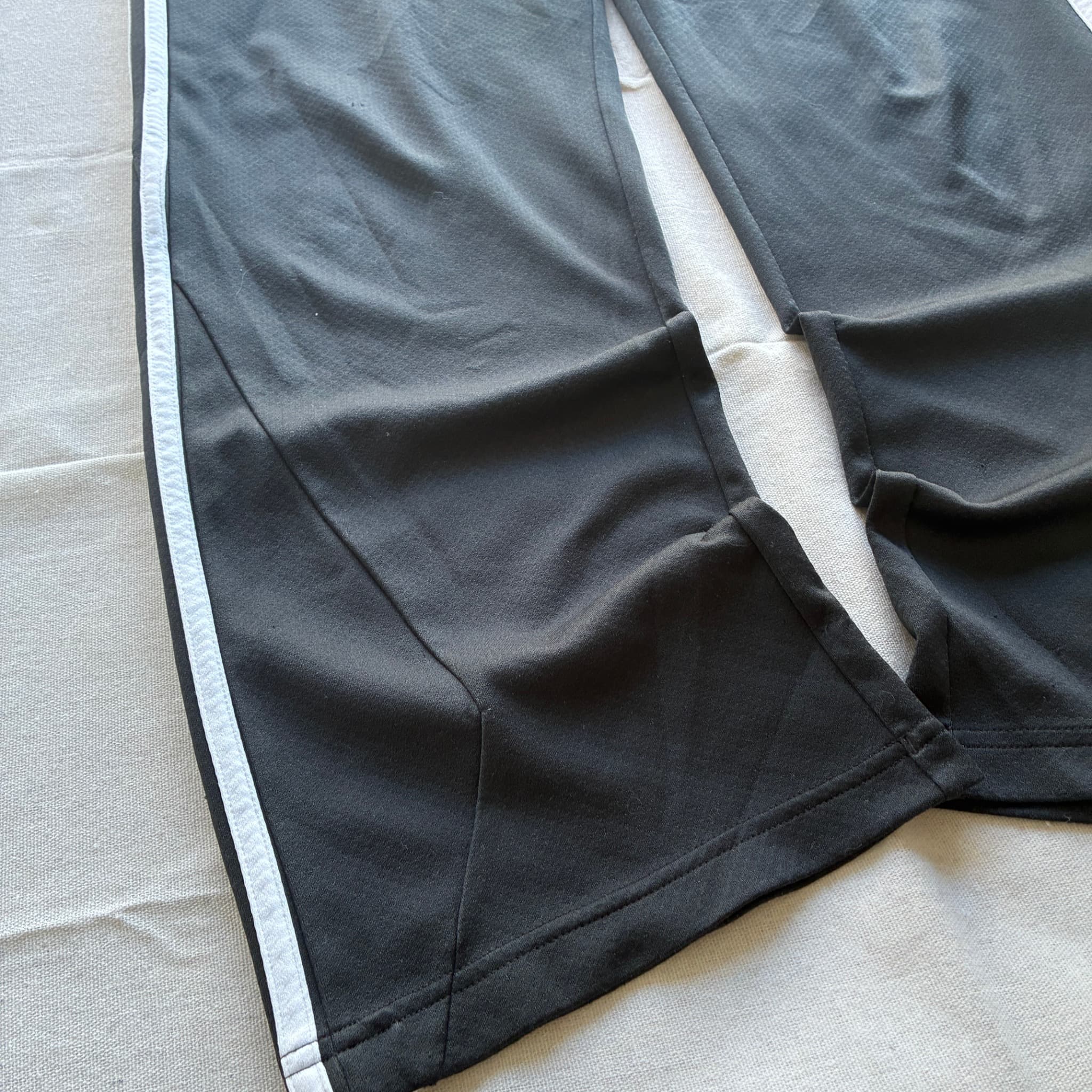 Adidas Women's Black Wide Leg Track Pants 3-Stripes Baggy Vintage 2000s Release — photo 2 of 7