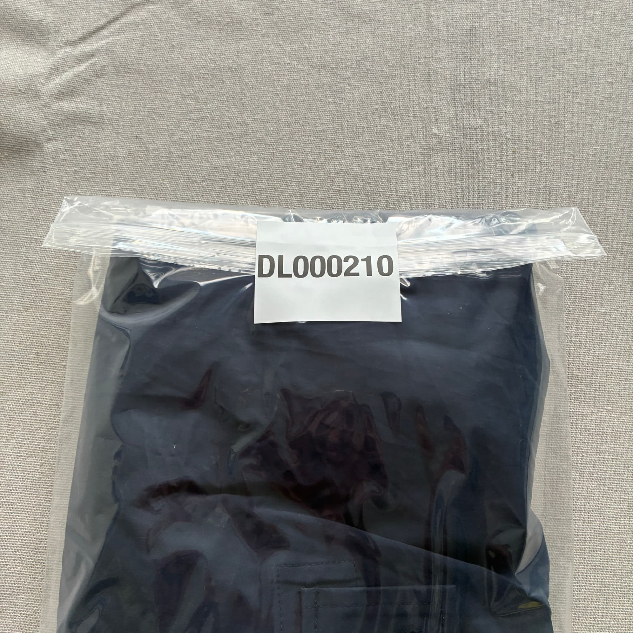Aigle Navy Cargo Shorts Men's Size 36 — photo 8 of 8