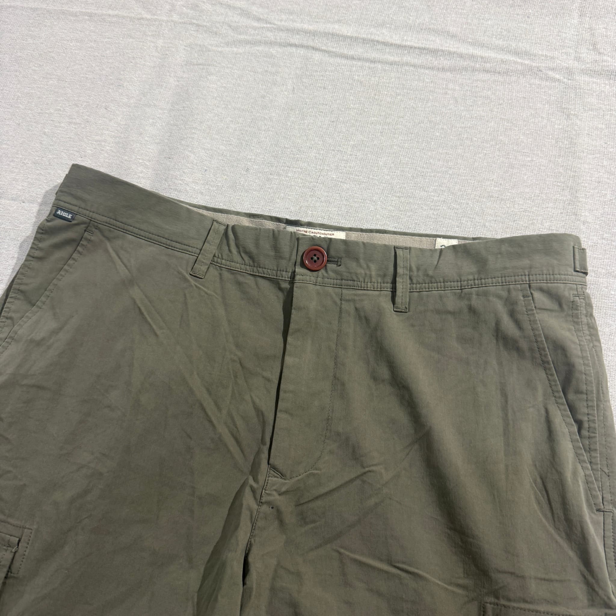 Aigle Olive Green Cargo Shorts Size 34 — photo 3 of 7