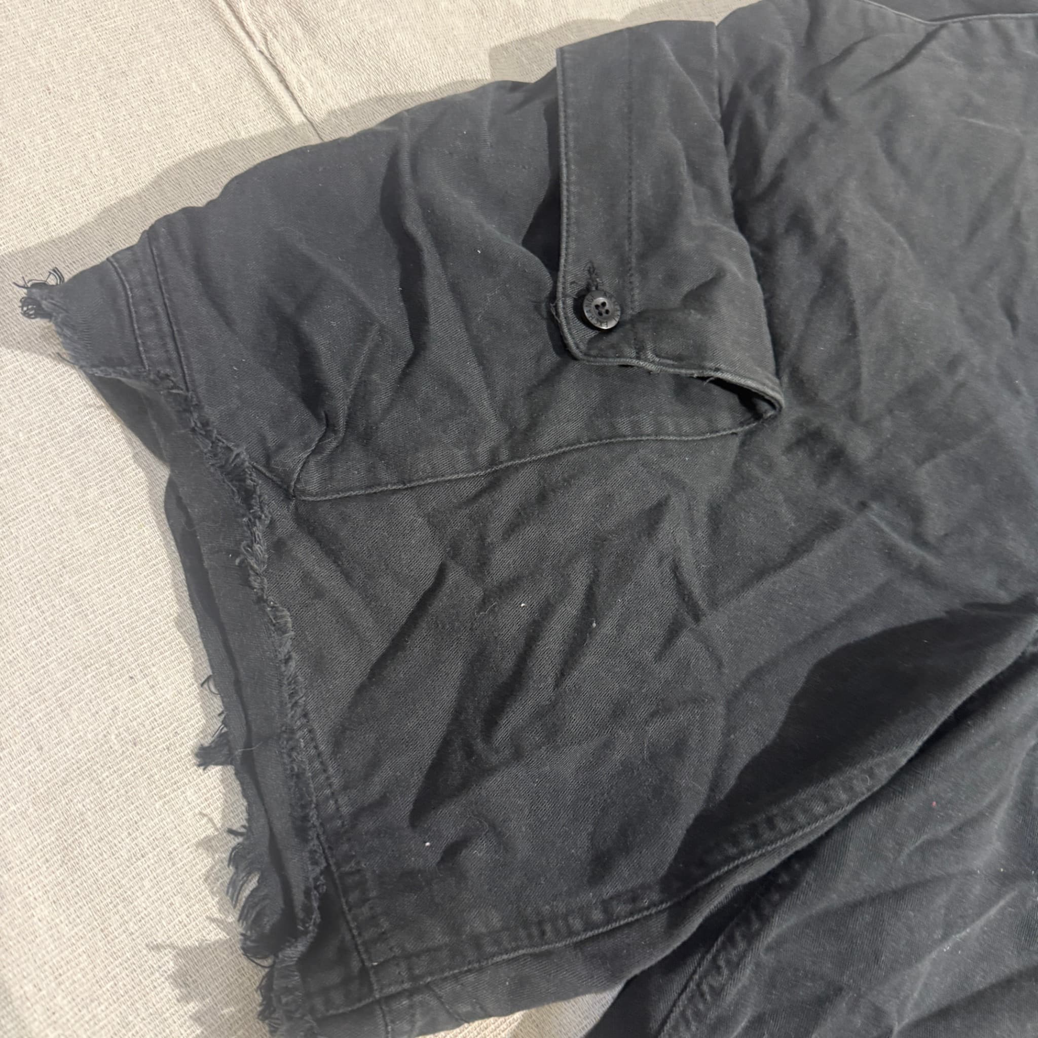 Armani Exchange A|X Black Cargo Shorts Size 34 — photo 2 of 6