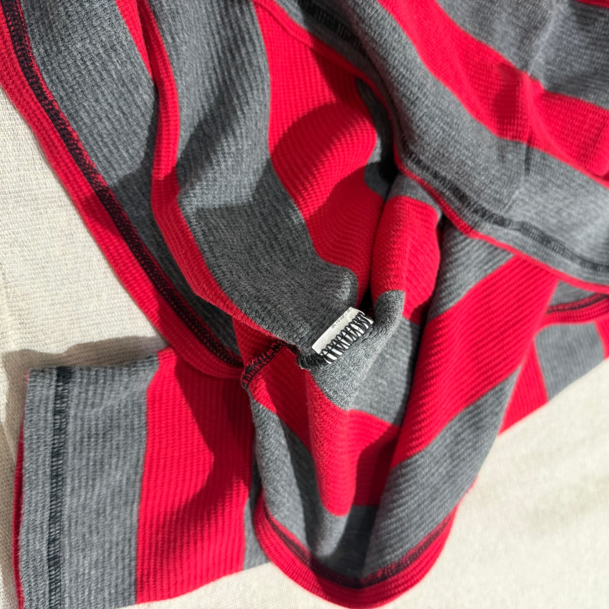 Armani Exchange A|X Red And Grey Striped Long Sleeve Thermal T-Shirt XL — photo 4 of 6