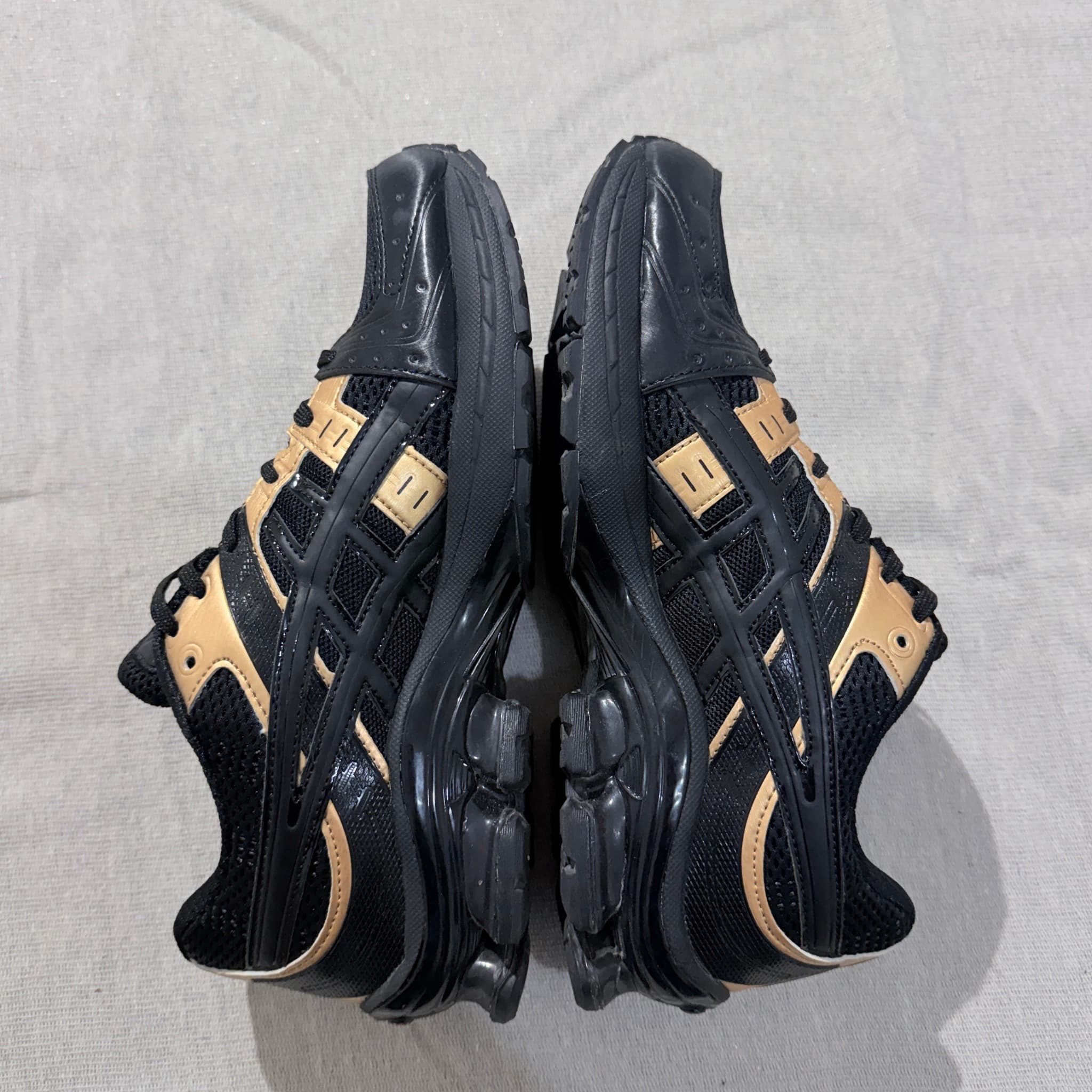 Asics Gel-Kinsei OG Black Gold Sneakers US 8.5 — photo 7 of 8