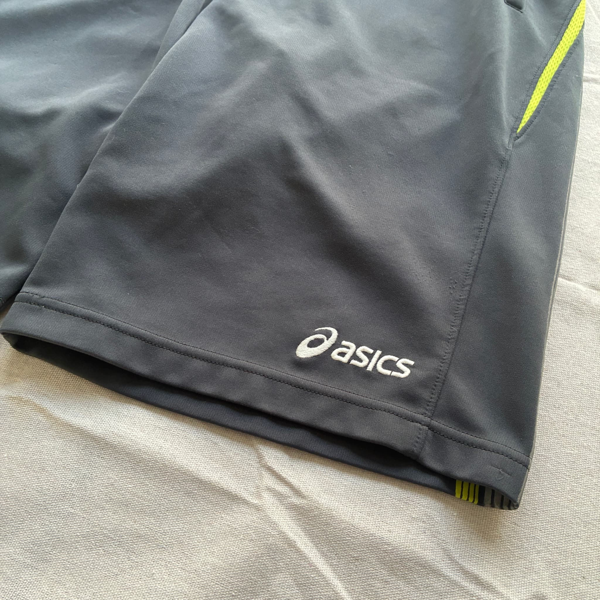 Asics Men's Athletic Training Shorts Black Neon Green — photo 2 of 7