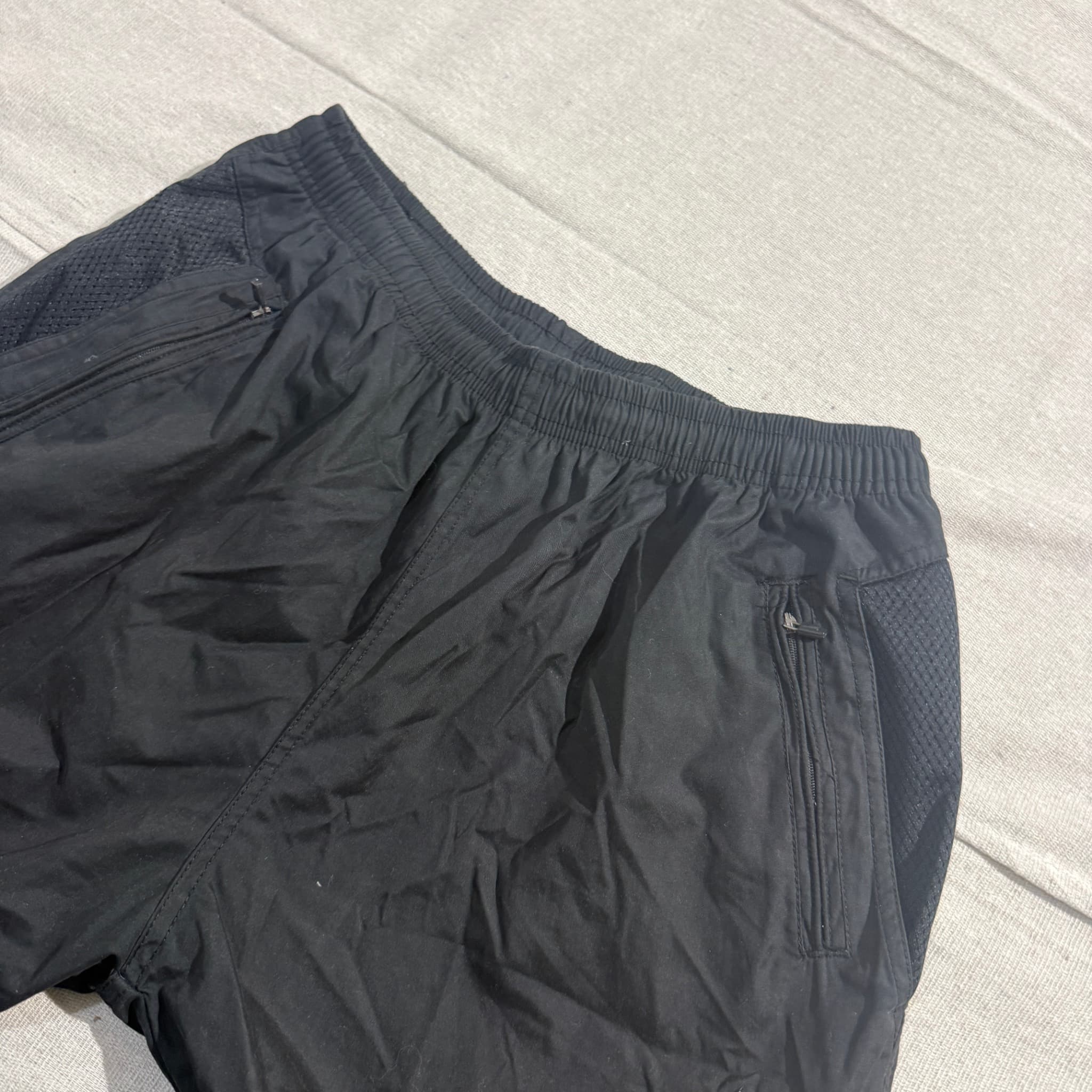 Black Cargo Athletic Shorts — photo 3 of 6