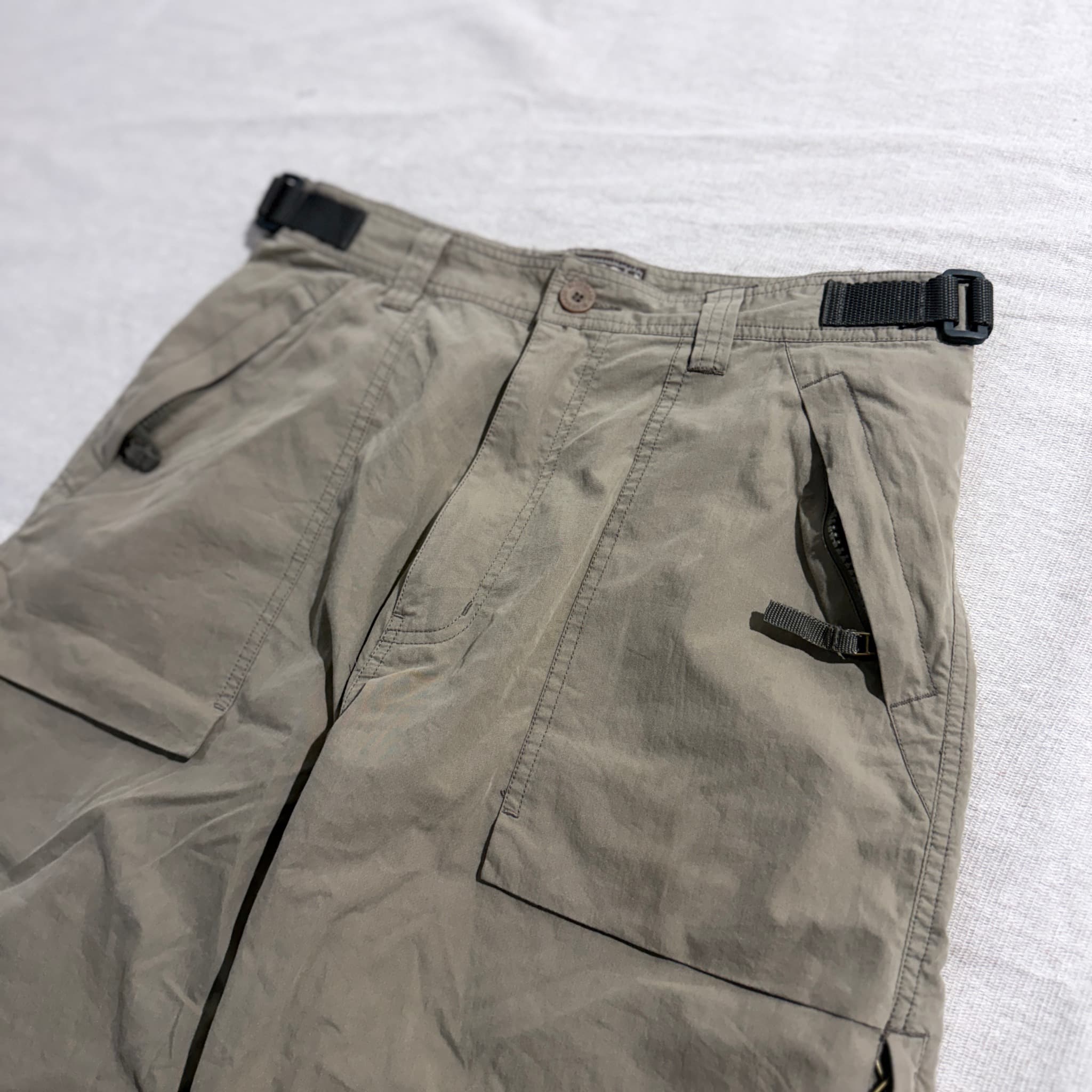 Bluegrass Olive Technical Cargo Capri Pants — photo 3 of 7