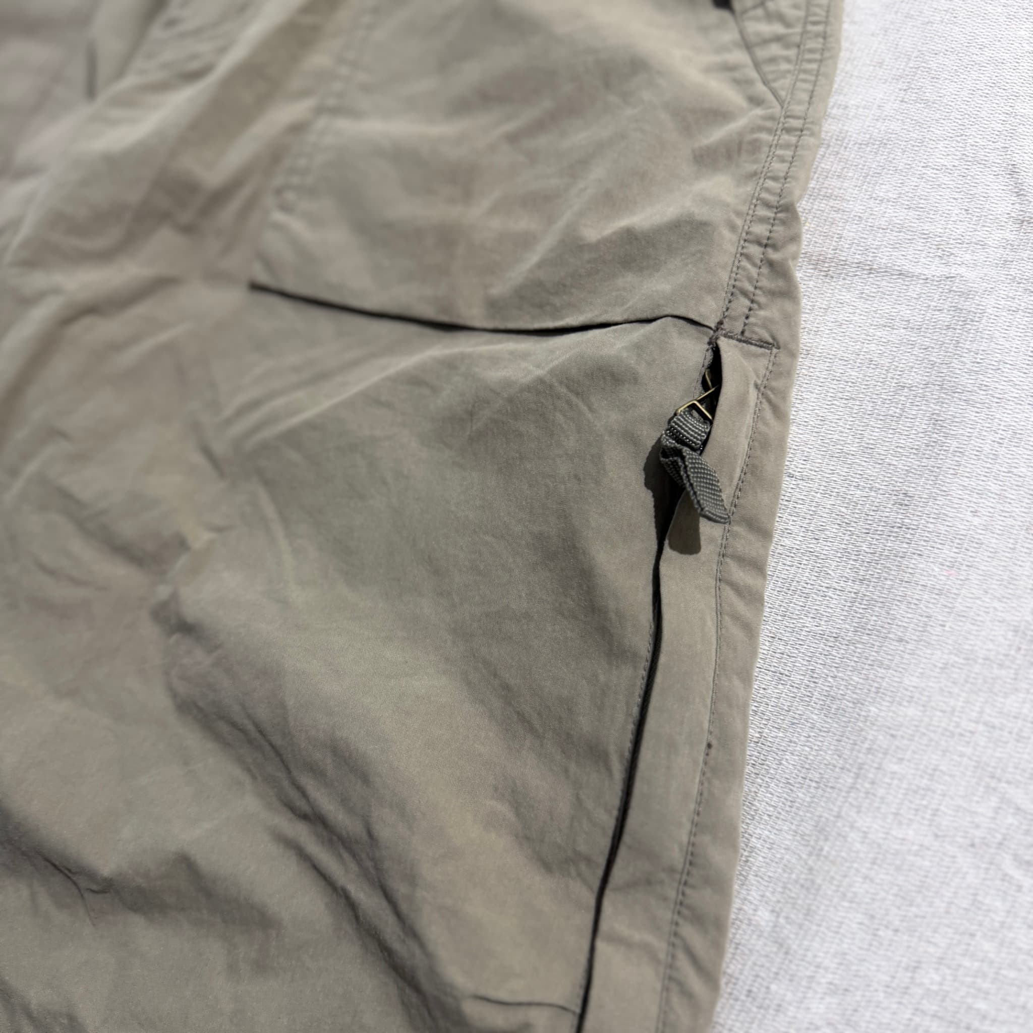 Bluegrass Olive Technical Cargo Capri Pants — photo 4 of 7