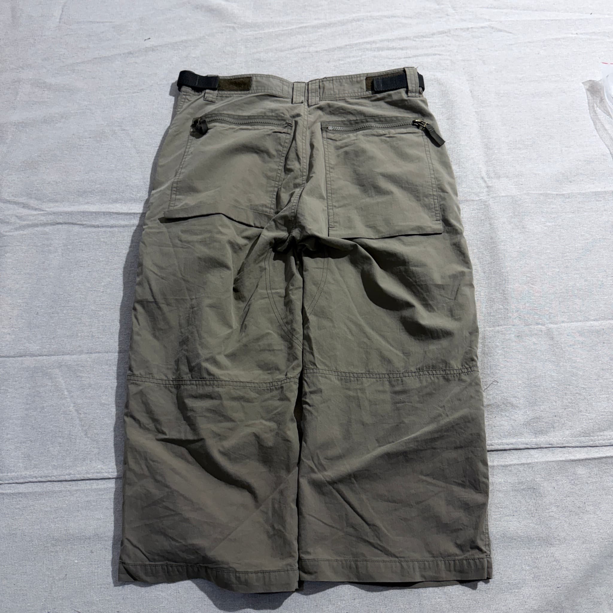 Bluegrass Olive Technical Cargo Capri Pants — photo 6 of 7