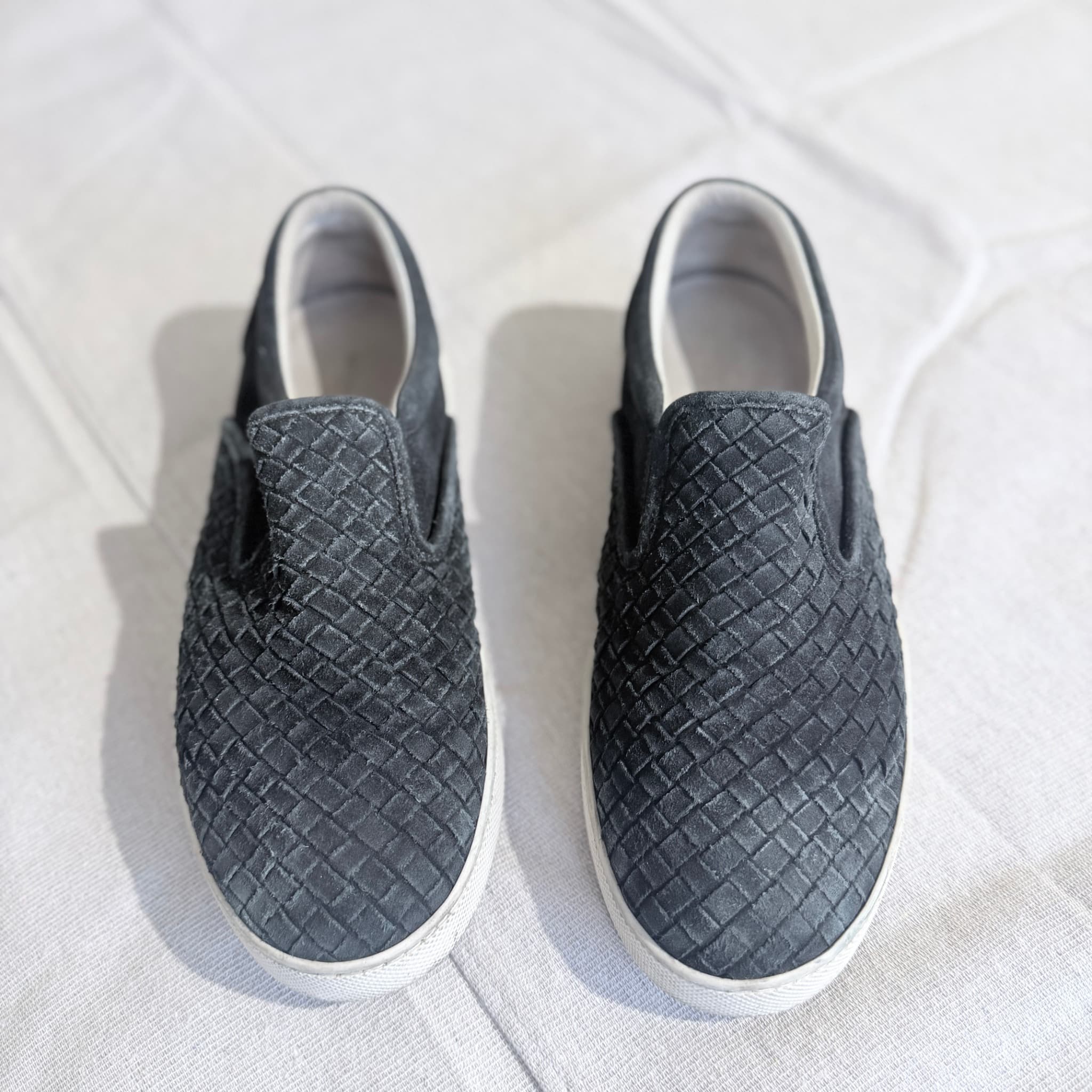Bottega Veneta Intrecciato Suede Slip-On Sneakers — photo 2 of 8