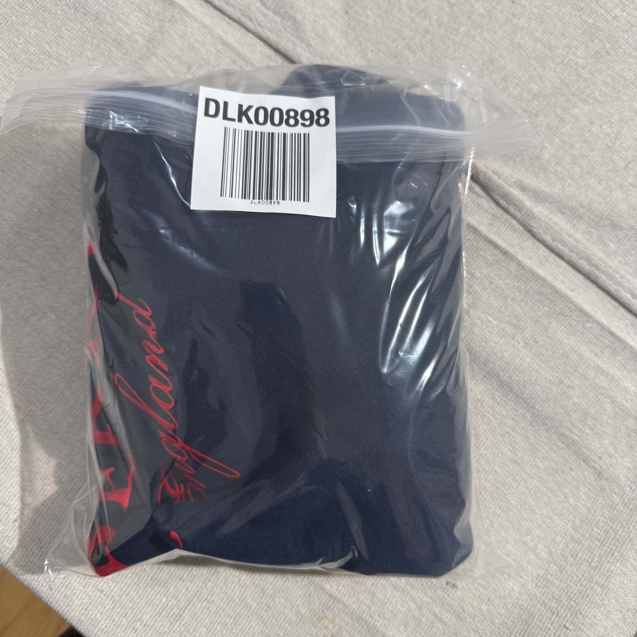 Burberry London England Navy Sweatshirt With Red Embroidery Size L — photo 6 of 6