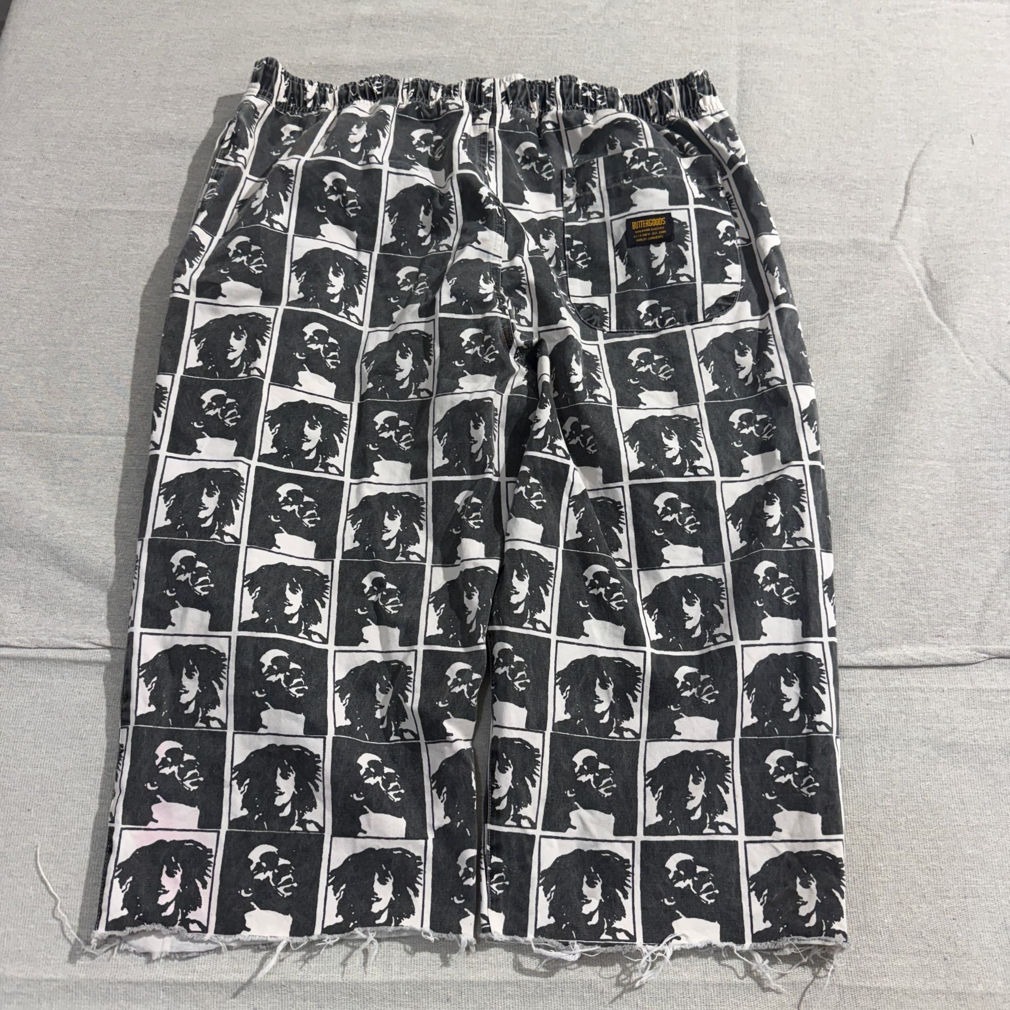 BUTTERGOODS Graphic Print Shorts Black White Size 36 — photo 6 of 7