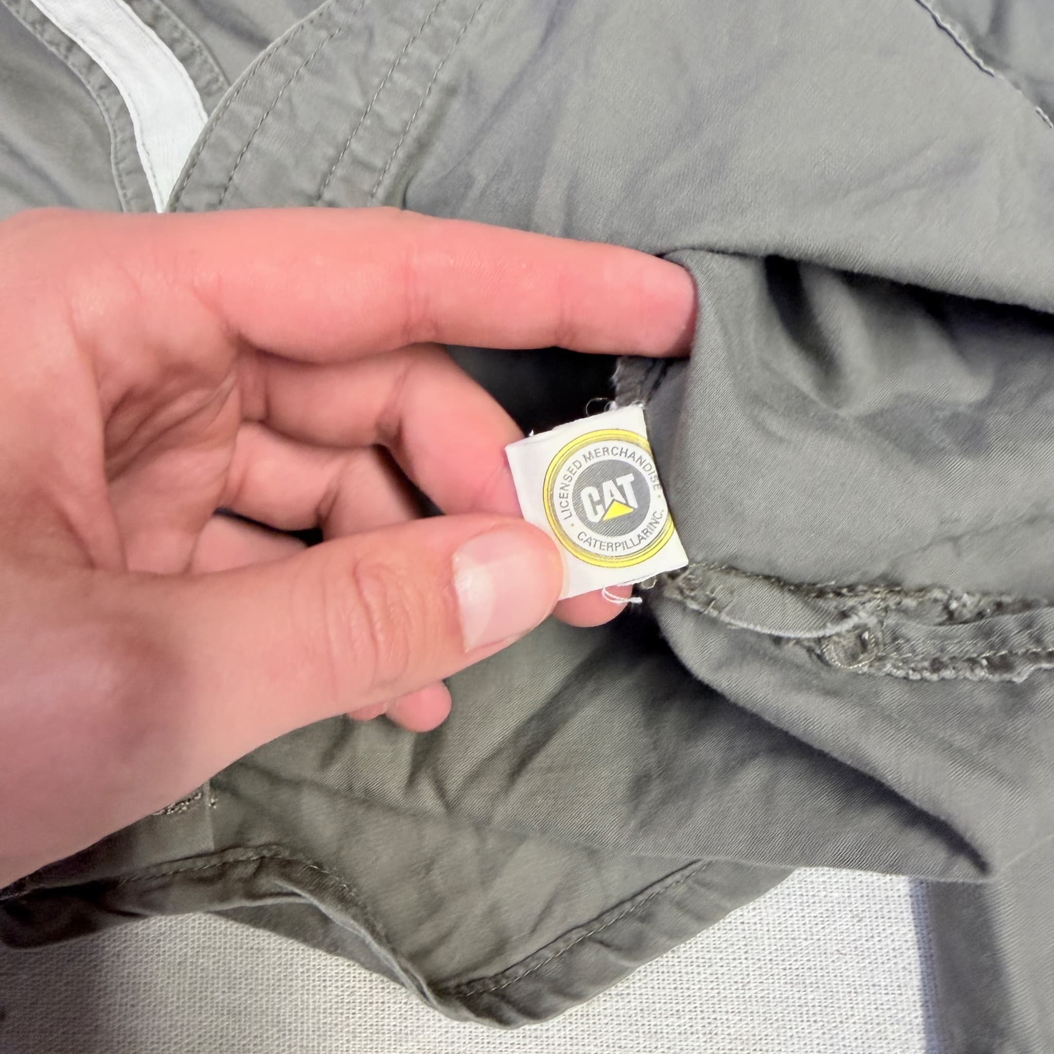 Caterpillar CAT Est. 1904 Long Sleeve Button-Down Work Shirt Grey Large — photo 5 of 9